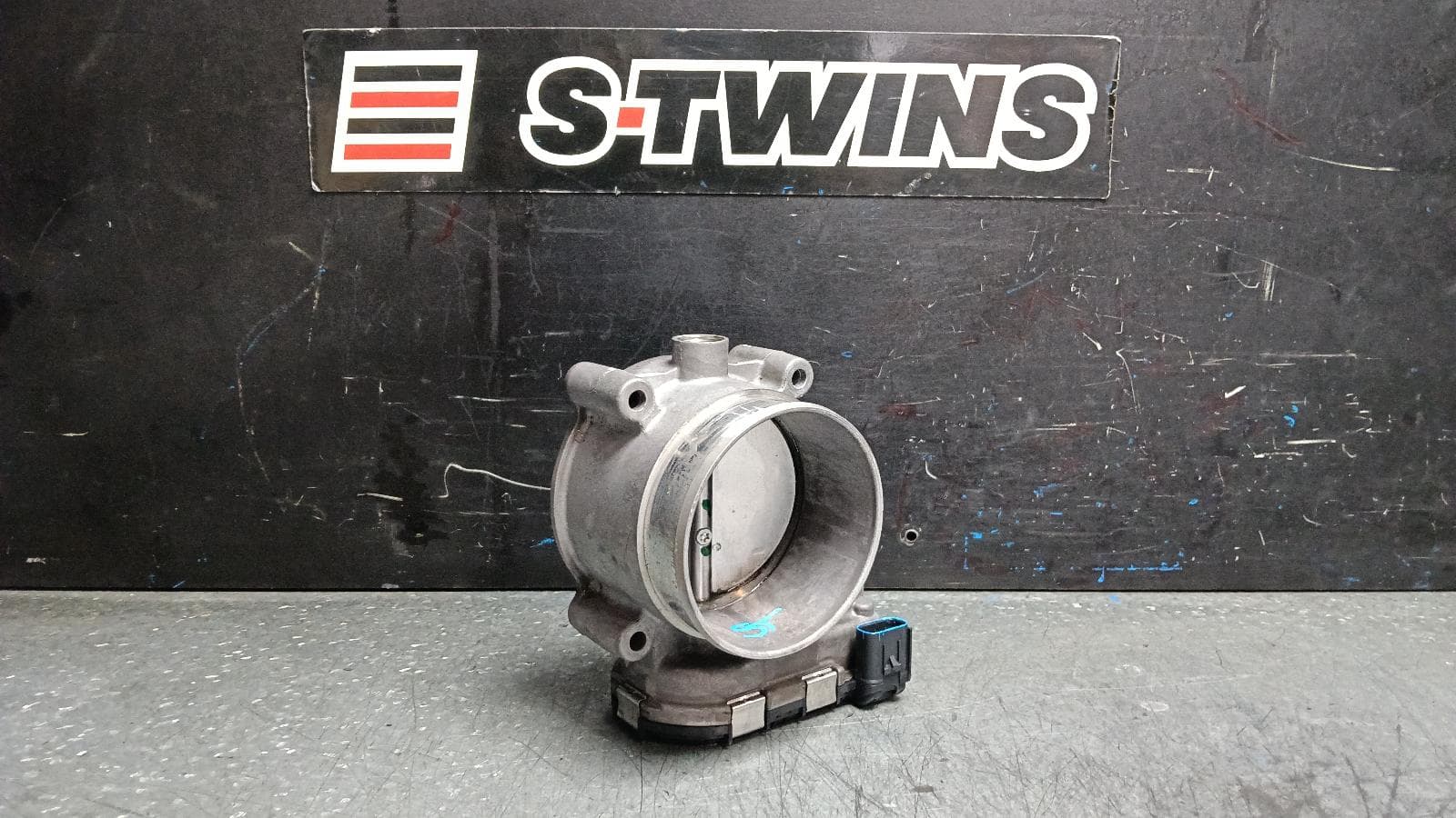 Used auto part listing image: 2017 FORD MUSTANG THROTTLE BODY 5.0, PETROL, FM, 08/15-10/17 0000400291