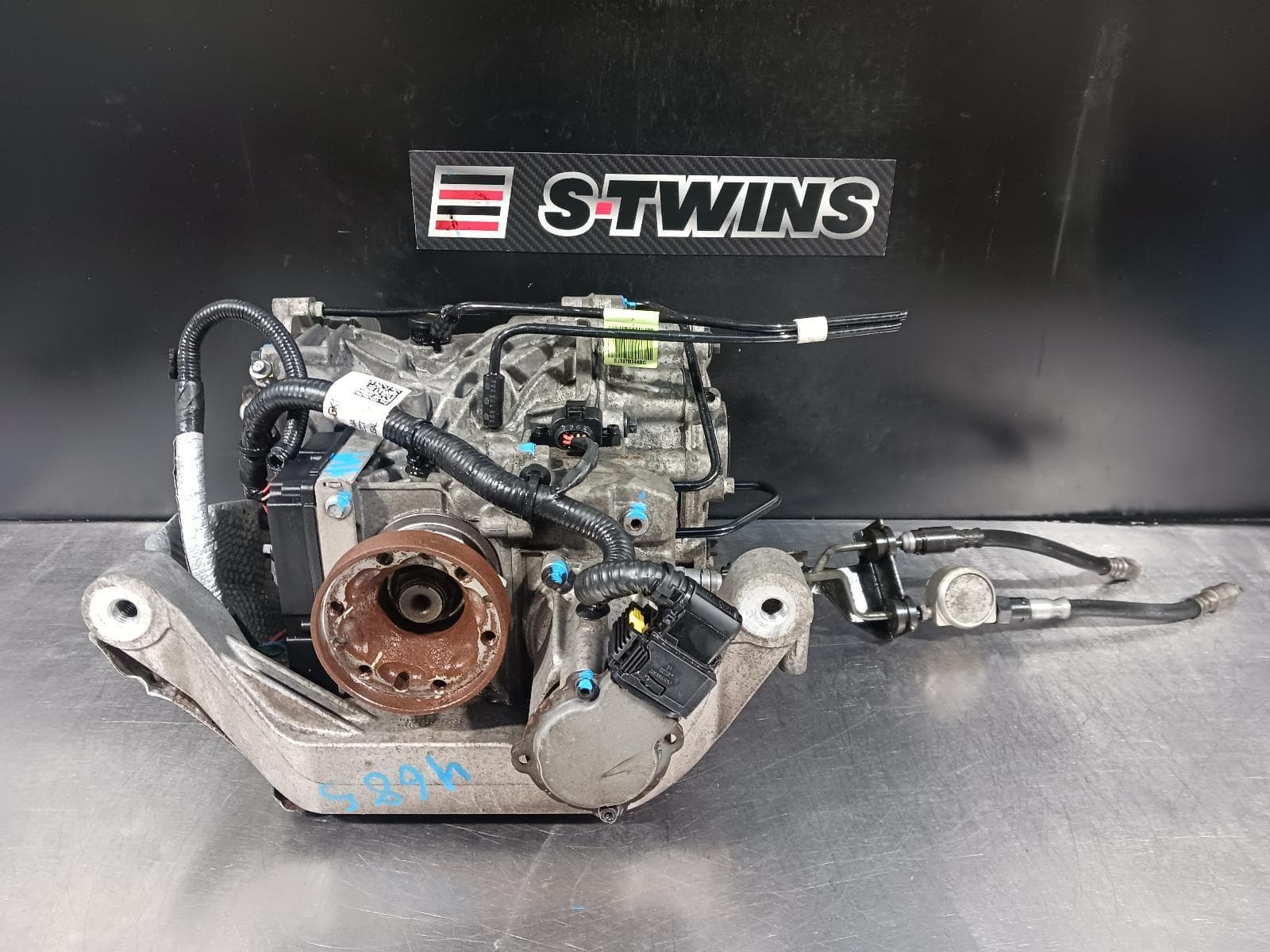 Used auto part listing image: 2016 LAND ROVER RANGE ROVER EVOQUE TRANSFER CASE AUTO, PETROL, 2.0, 9 SPEED, DYNAMIC DRIVELINE, L538, 03/14-01/19 0000388905