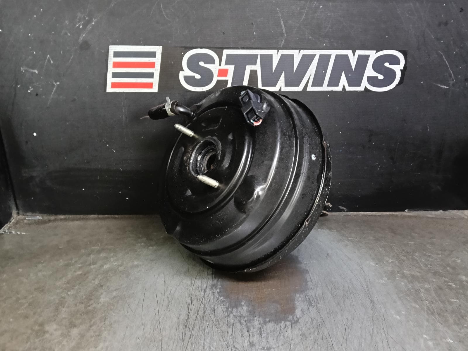 Used auto part listing image: 2016 SUBARU XV BRAKE BOOSTER PETROL, 2.0, FB20, AUTO/MANUAL T/M, G4X, P/N 26402FJ120, 11/14-04/17 0000390783