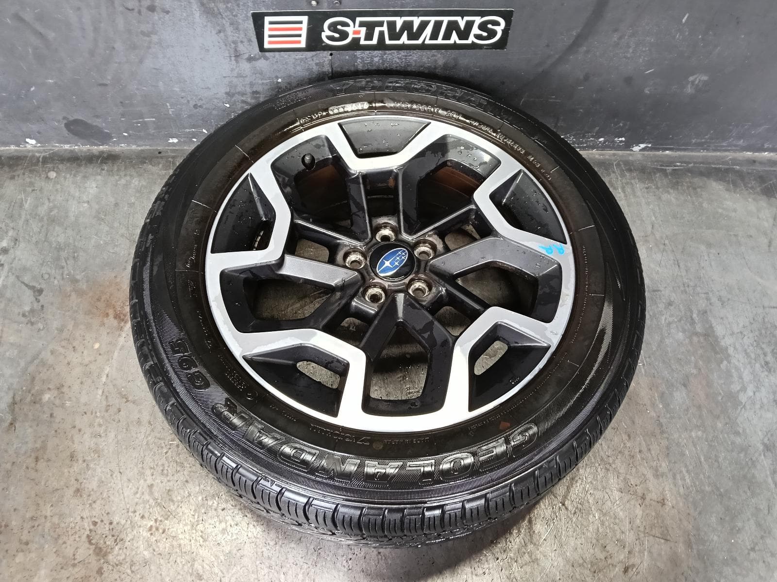 Used auto part listing image: 2016 SUBARU XV WHEEL MAG FACTORY, 17X7IN, 5 V SPOKE, G4X, 08/11-04/17 0000390622