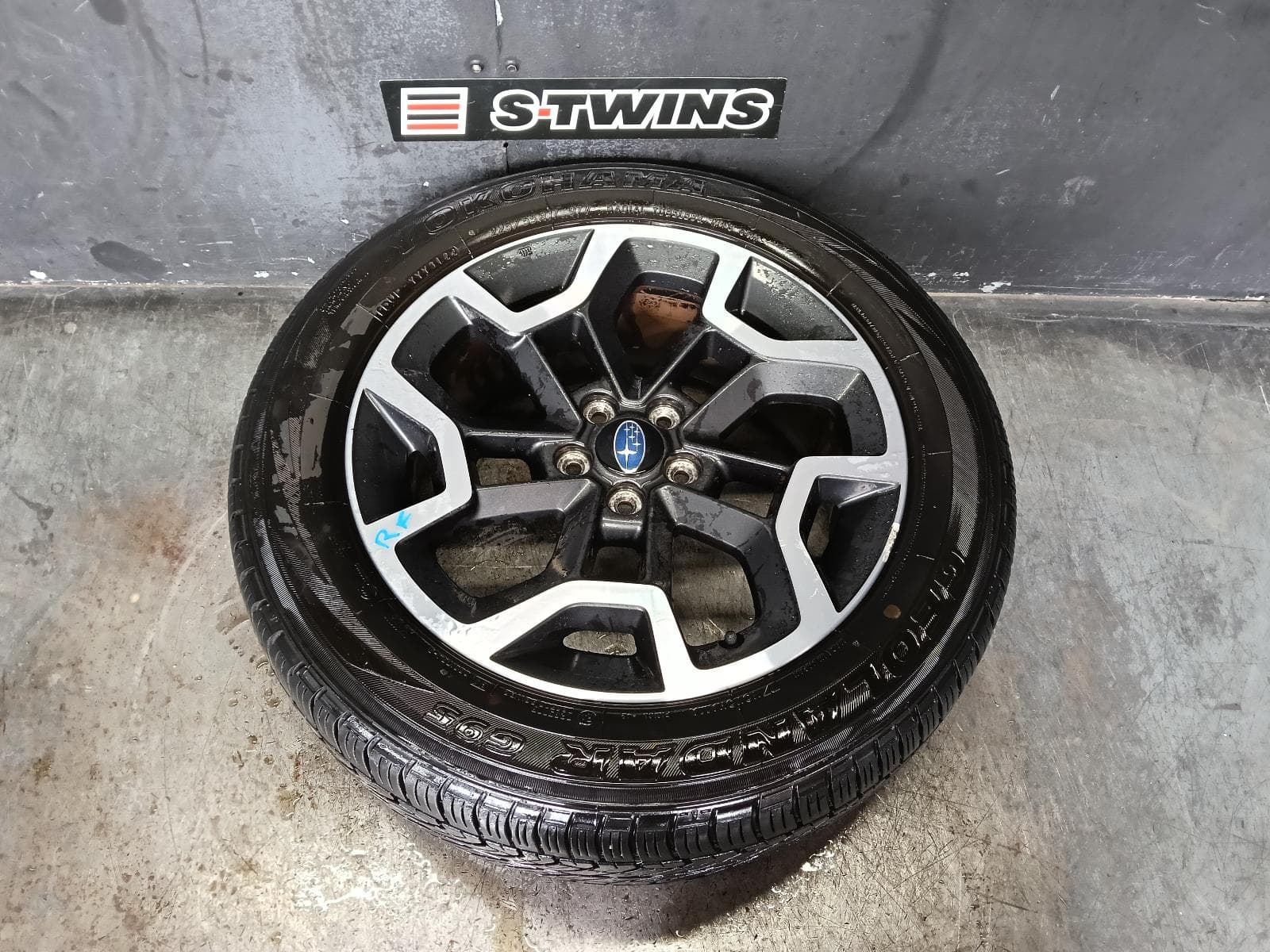 Used auto part listing image: 2016 SUBARU XV WHEEL MAG FACTORY, 17X7IN, 5 V SPOKE, G4X, 08/11-04/17 0000390623
