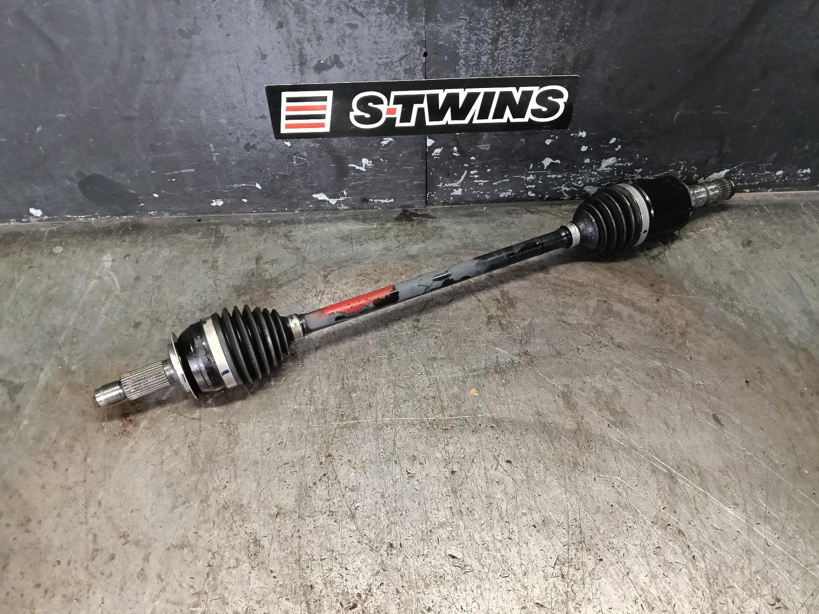 Used auto part listing image: 2016 SUBARU XV LEFT DRIVESHAFT FRONT, G4X, 11/13-04/17 0000390793