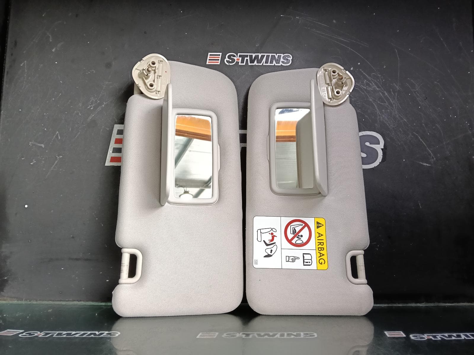 Used auto part listing image: 2016 SUBARU XV SUNVISOR G4X, PAIR, FABRIC, 08/11-04/17 0000390794
