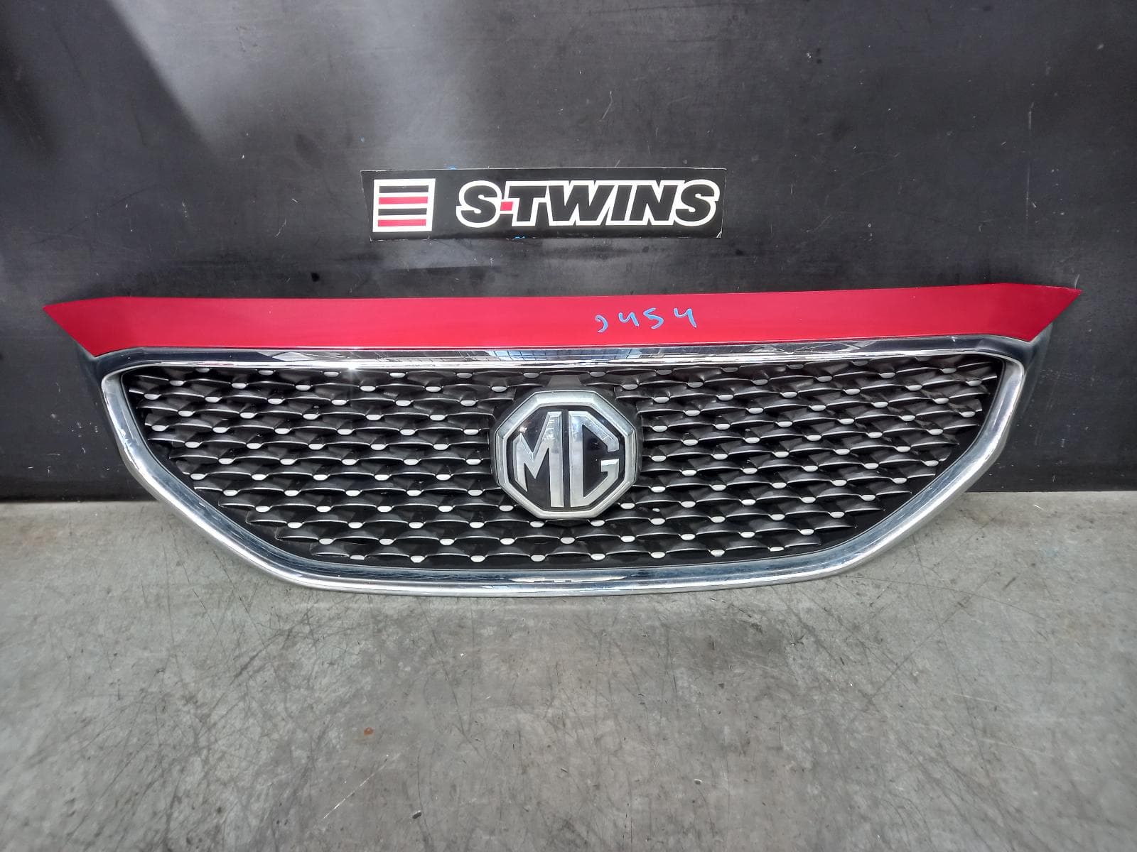 Used auto part listing image: 2020 MG ZS GRILLE RADIATOR GRILLE, ZS TYPE, AZS1, 09/17- 0000364396
