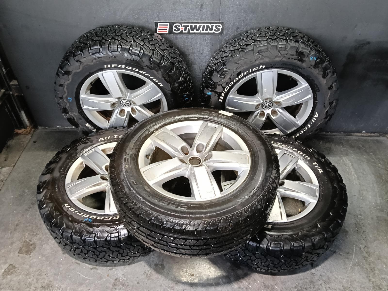 Used auto part listing image: 2017 VOLKSWAGEN AMAROK WHEEL MAG FACTORY, 18X7IN, MANAUS, 2H, 06/16-09/22 0000402109