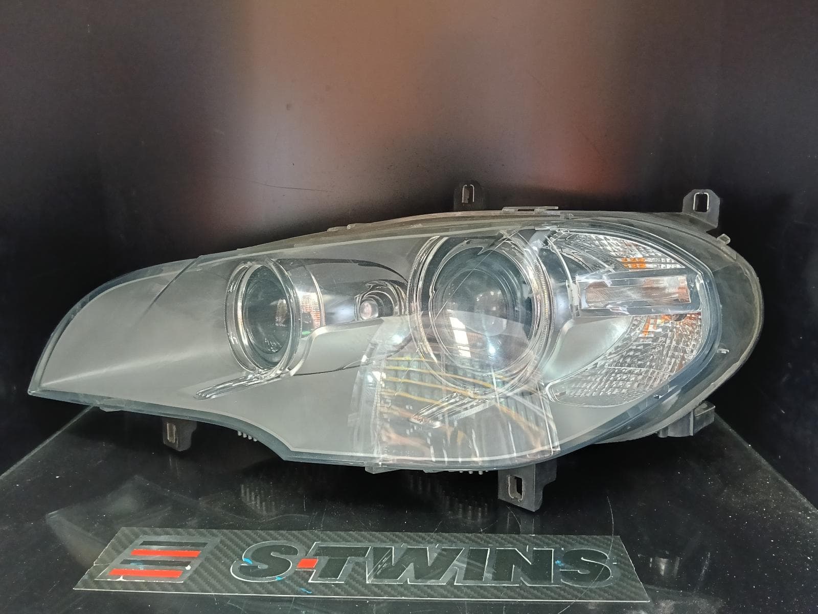 Used auto part listing image: 2012 BMW X5 LEFT HEADLAMP E70, XENON, NON ADAPTIVE TYPE, 04/10-06/13 0000389706