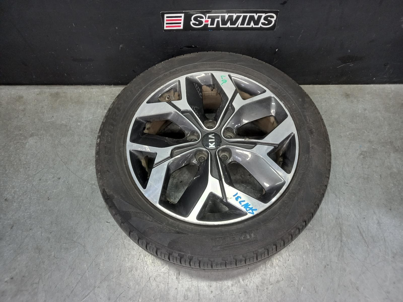 Used auto part listing image: 2018 KIA SPORTAGE WHEEL MAG FACTORY, 18X7IN, QL, 07/18-08/21 0000392861