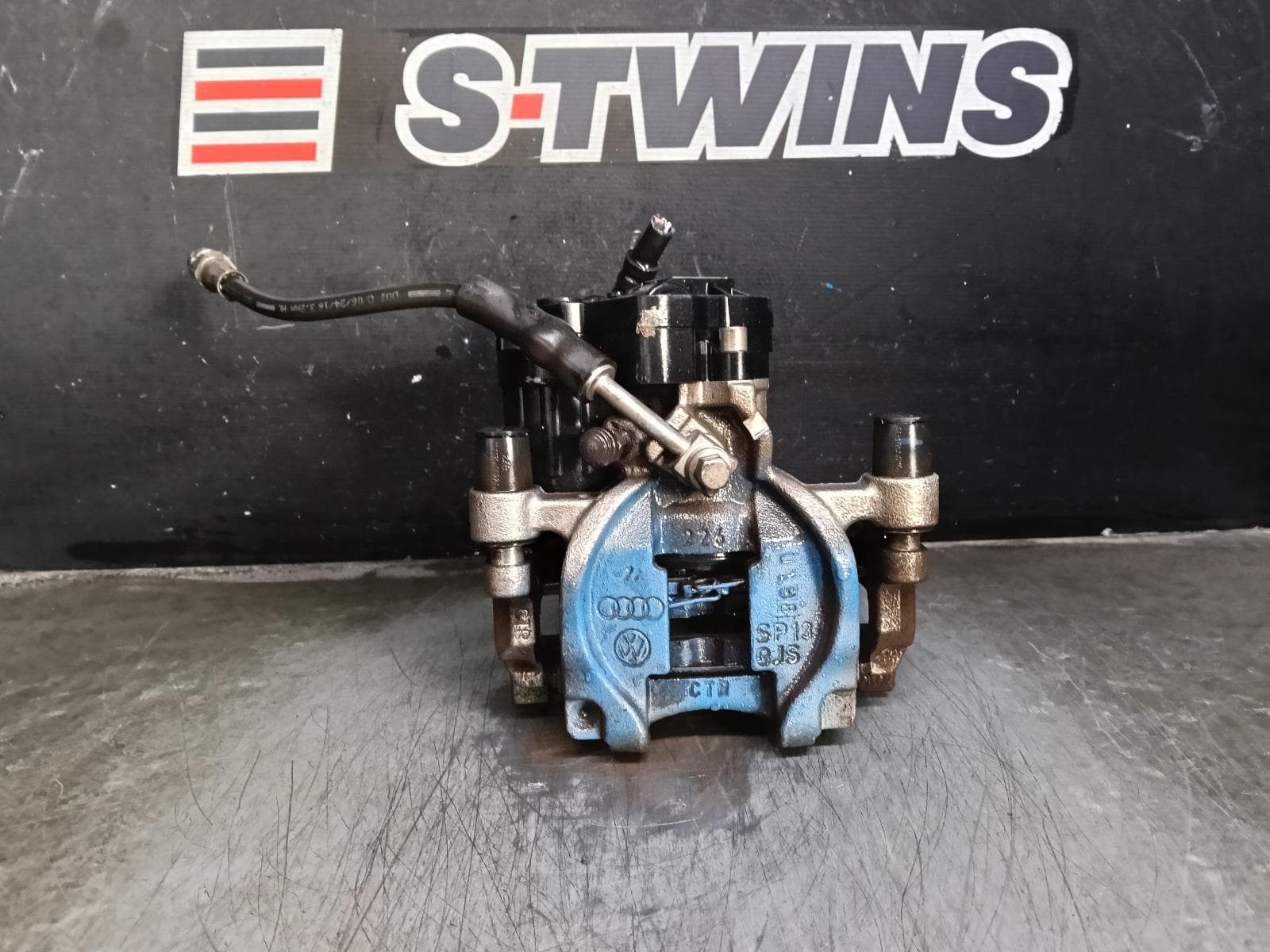 Used auto part listing image: 2016 AUDI A3 CALIPER RH REAR, 8V, 03/13-10/20 0000393673