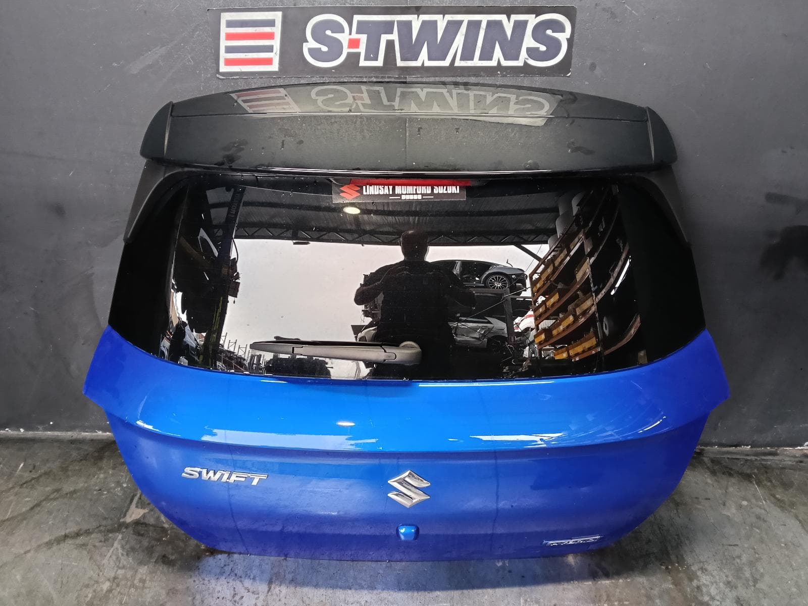 Used auto part listing image: 2024 SUZUKI SWIFT BOOTLID TAILGATE UZ, TAILGATE, 12/23- 0000387758
