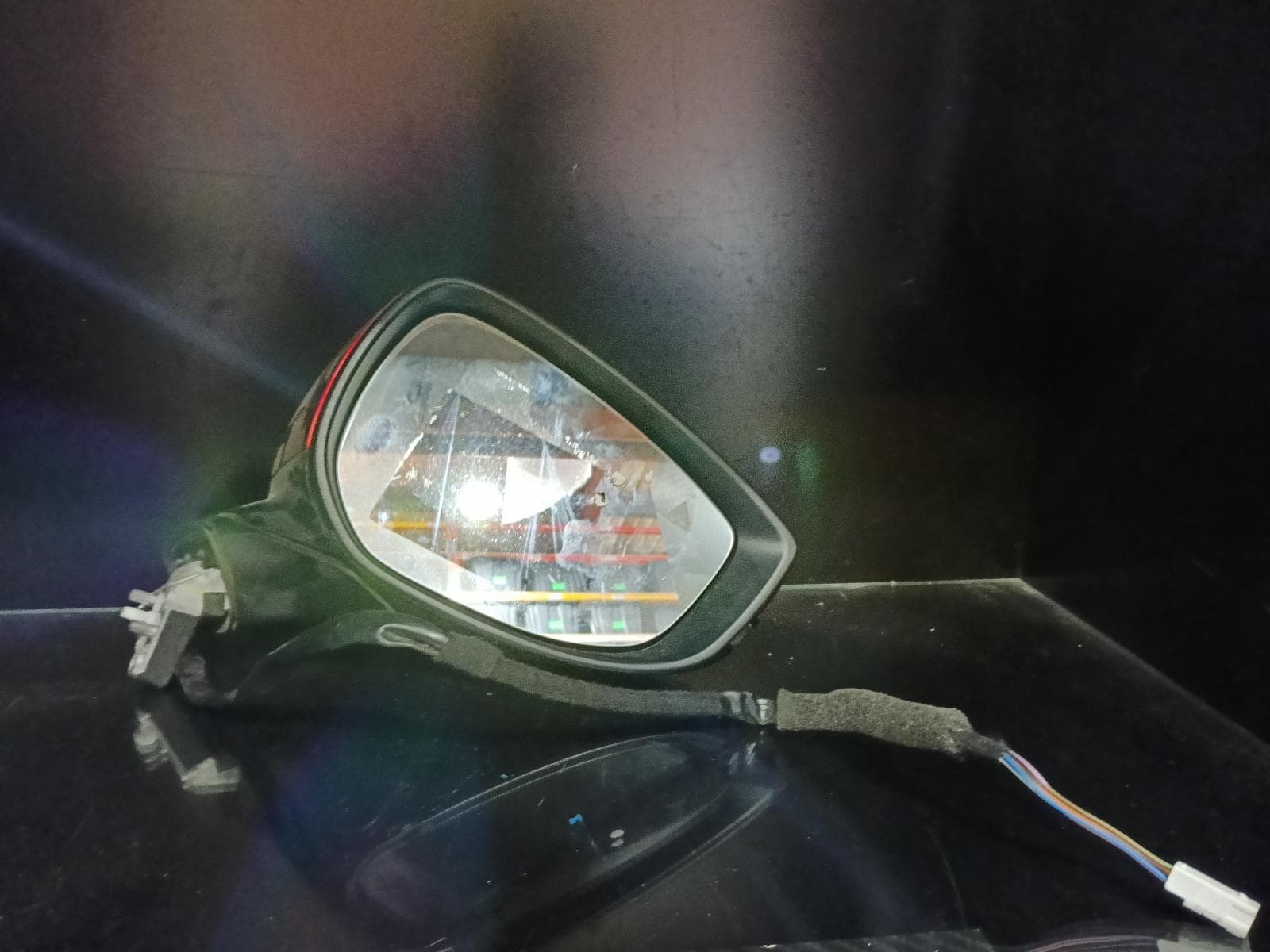 Used auto part listing image: 2021 MAZDA CX30 RIGHT DOOR MIRROR DM, NON MEMORY, NON HEATED, NON AUTO DIM, CAMERA TYPE, COLOUR CODED, 10/19- 0000390708