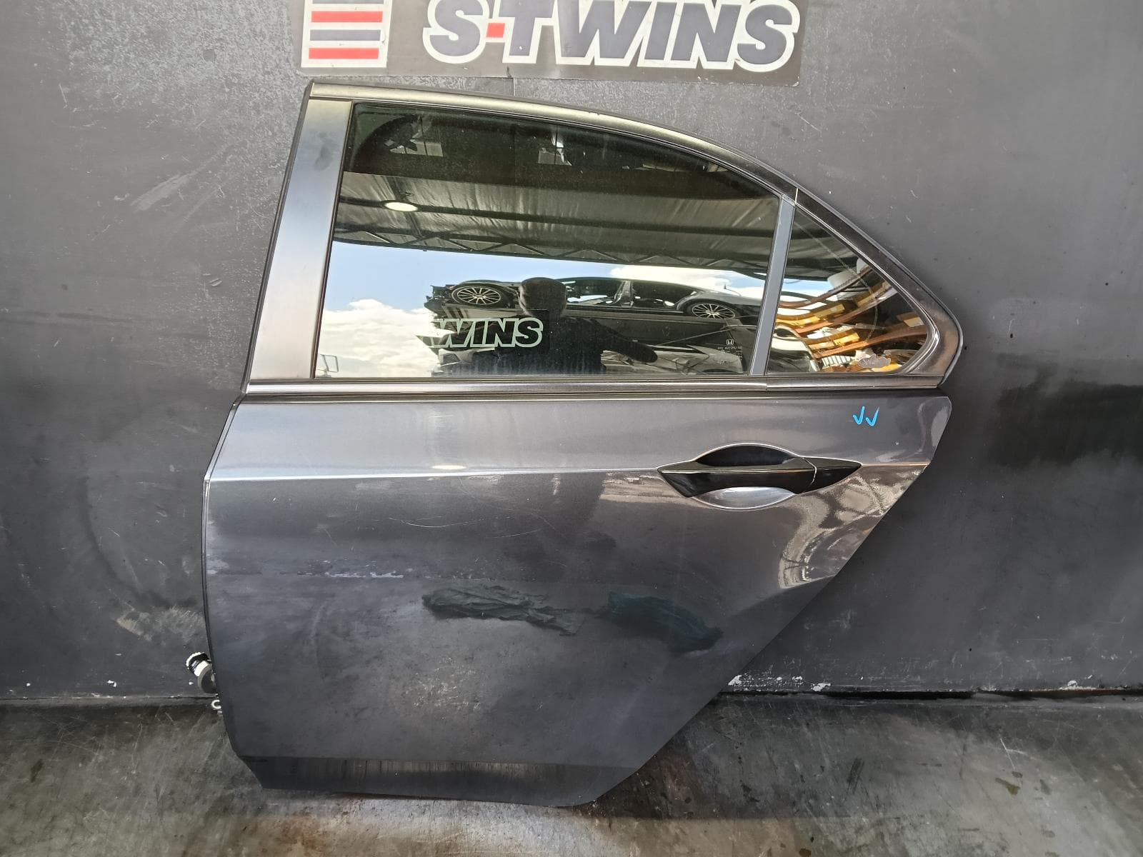 Used auto part listing image: 2012 HONDA ACCORD LEFT REAR DOOR SLIDING 8TH GEN, EURO (VIN JHMCU), SEDAN, 06/08-12/15 0000391571
