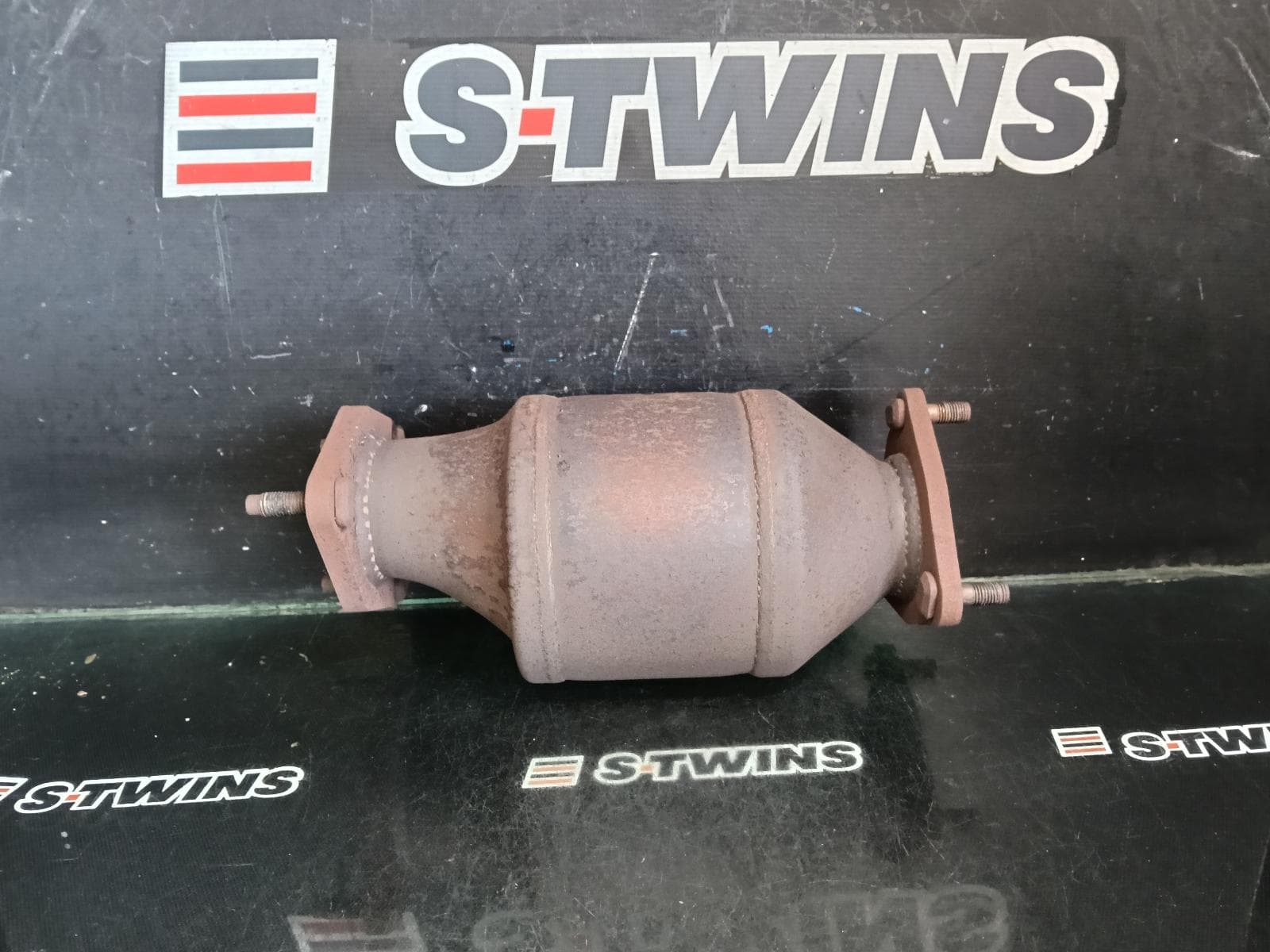 Used auto part listing image: 2012 HONDA ACCORD CATALYTIC CONVERTER UNDER CAR-CAT TYPE, 2.4, PETROL, 8TH GEN, EURO (VIN JHMCU), 06/08-12/15 0000391867