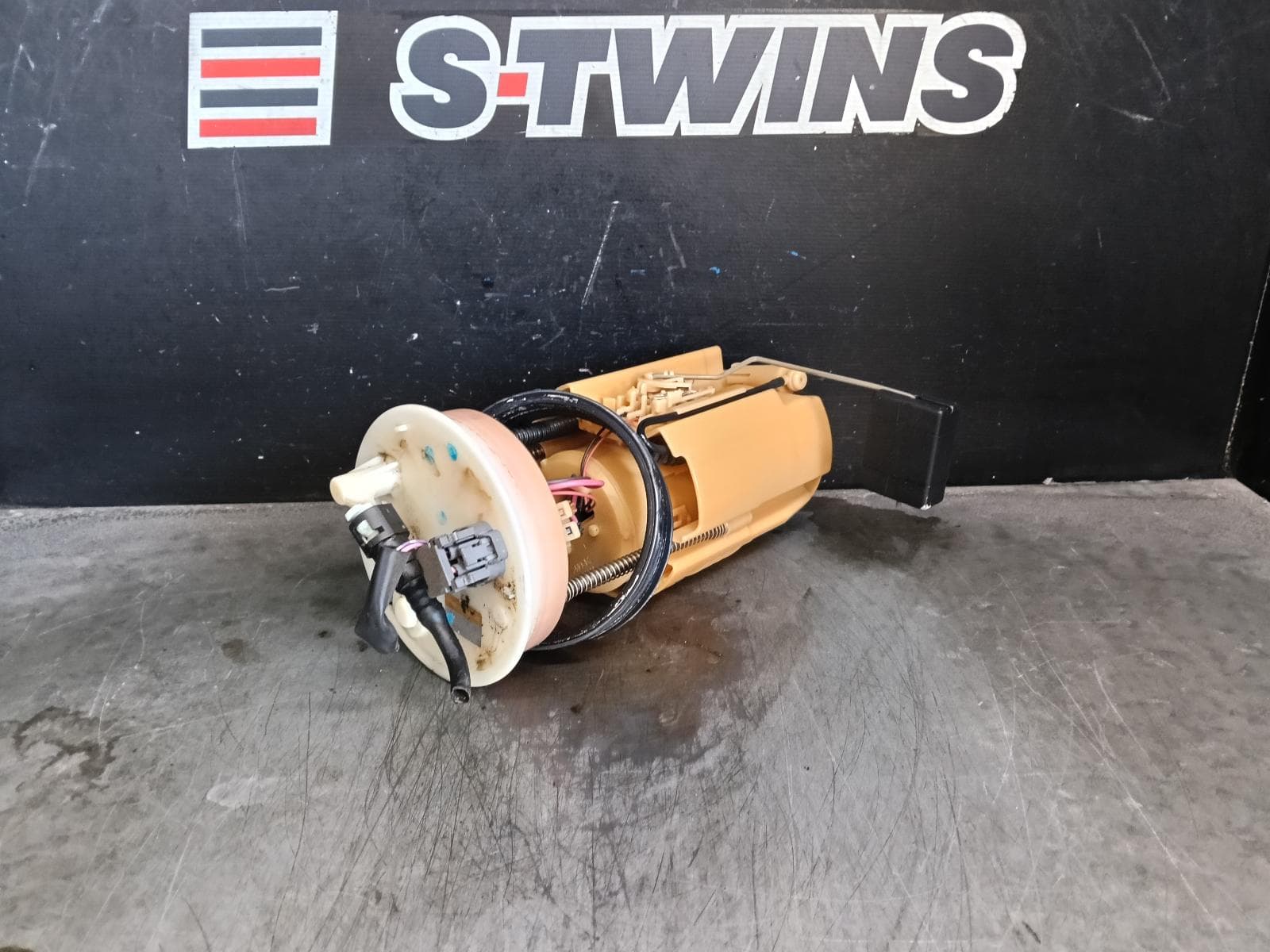 Used auto part listing image: 2012 HONDA ACCORD FUEL PUMP 8TH GENERATION 02/08-04/13 0000391875