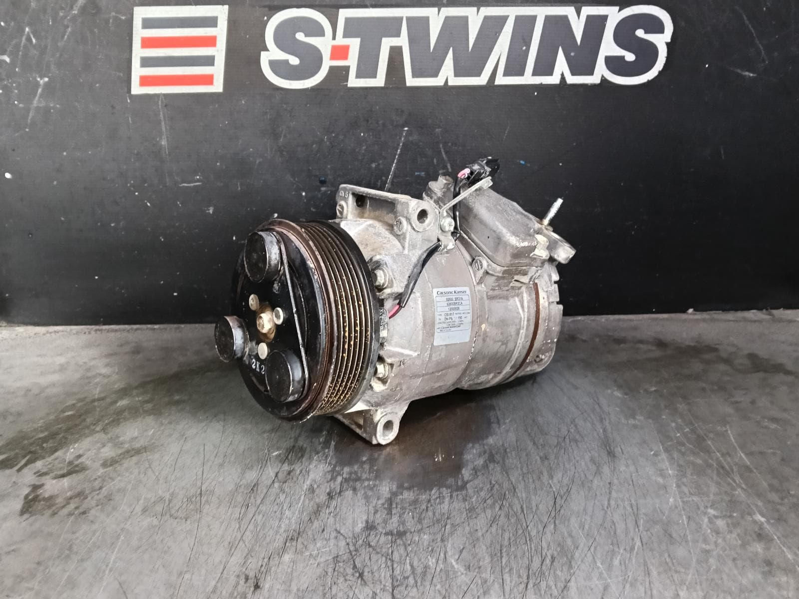Used auto part listing image: 2013 NISSAN DUALIS A C COMPRESSOR J10, 2.0, MR20, P/N 92600-BR21A, 10/07-05/14 0000391531