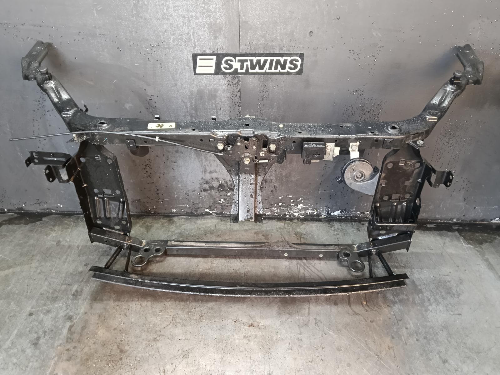Used auto part listing image: 2013 NISSAN DUALIS RADIATOR SUPPORT J10, 01/10-05/14 0000391535