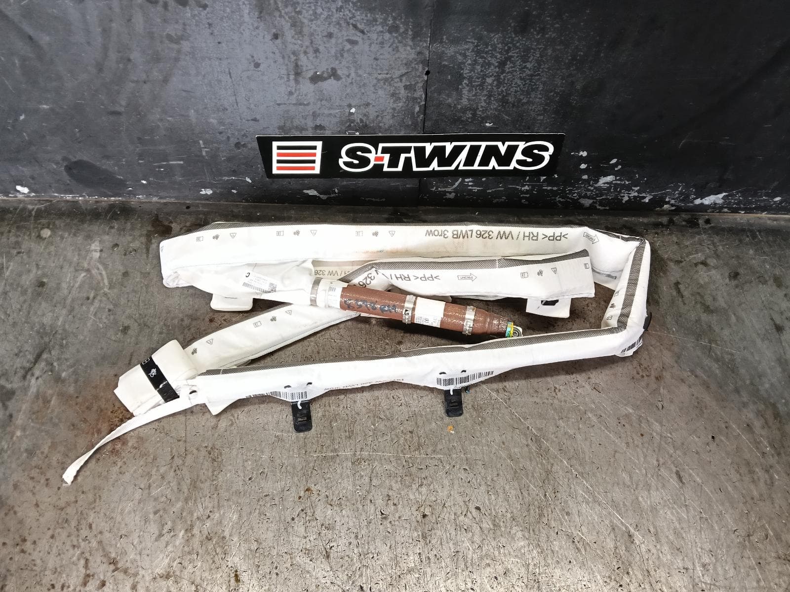 Used auto part listing image: 2023 VOLKSWAGEN TIGUAN RIGHT AIRBAG SIDE CURTAIN, ALLSPACE, 5NA, 05/18-02/24 0000387488