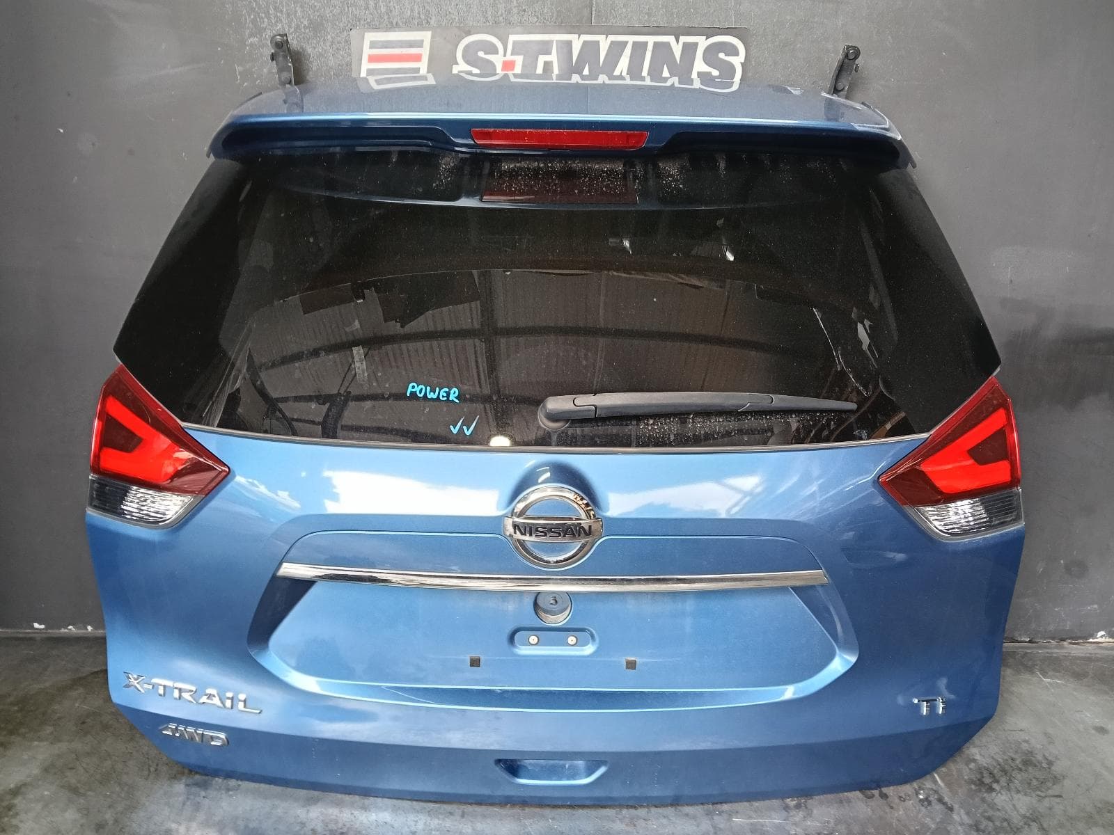 Used auto part listing image: 2020 NISSAN XTRAIL BOOTLID TAILGATE TAILGATE, T32, Ti/TL, W/ MOTION ACTIVATED TYPE, 02/17-07/22 0000392257