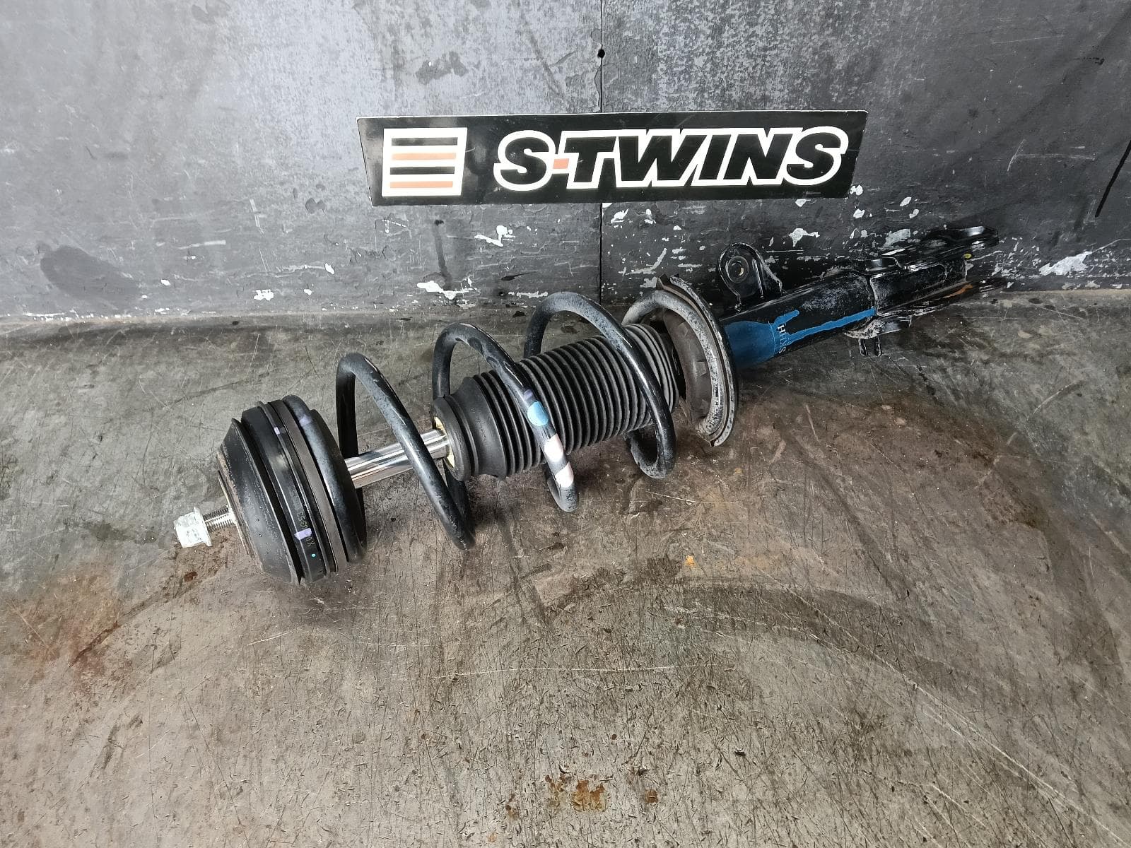 Used auto part listing image: 2024 MG MG3 RIGHT FRONT STRUT SZP1, 07/16-10/25 0000391112