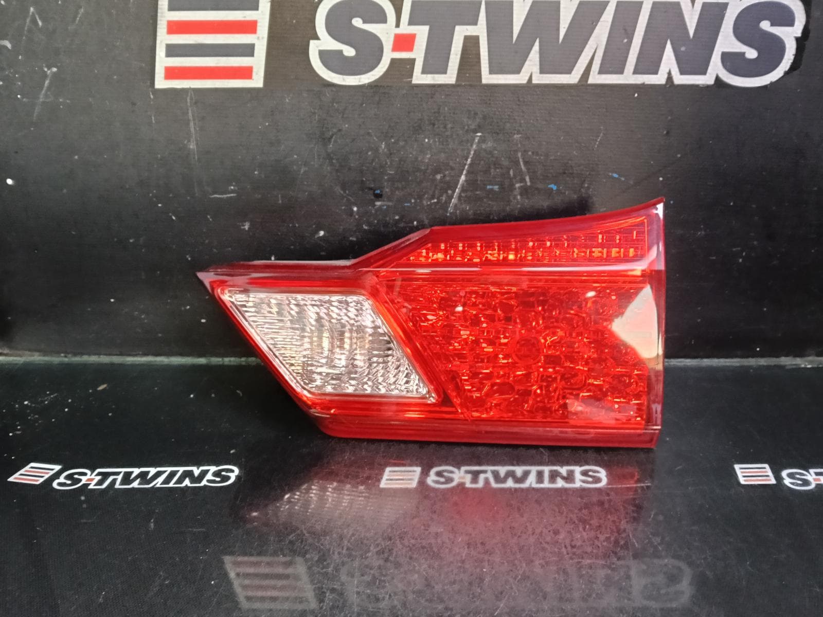 Used auto part listing image: 2016 HONDA CITY REAR GARNISH BOOTLID LAMP (RH SIDE), GM6, 01/14-09/20 0000390839
