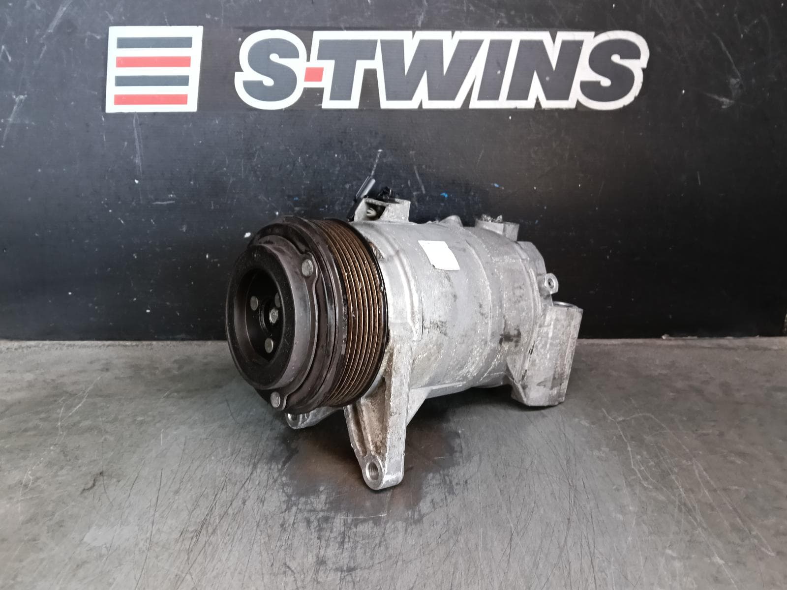 Used auto part listing image: 2011 NISSAN MURANO A C COMPRESSOR Z51, 3.5, PETROL, 12/08-02/15 0000393975