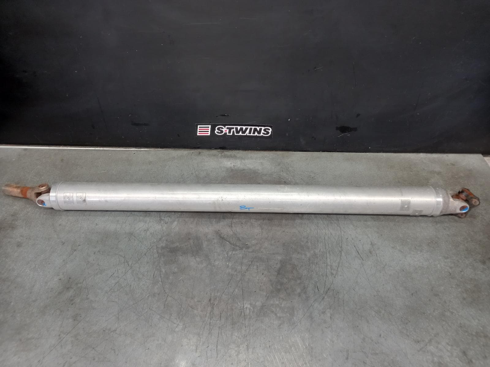 Used auto part listing image: 2024 RAM 1500 REAR PROP SHAFT DT, 12/20- 0000391284
