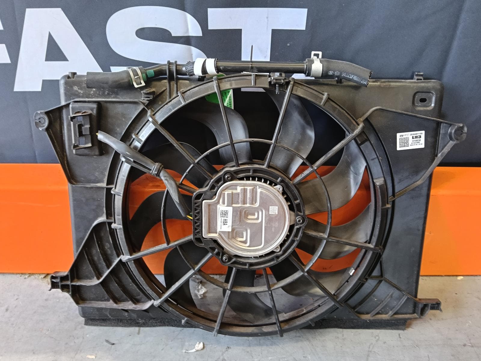 Used auto part listing image: 2024 HYUNDAI I30 FAN RADIATOR FAN ASSY, PETROL, 1.6, G4LE, HEV, CN7, SEDAN (S.KOREA VIN KMHL), 03/23- 0000391430
