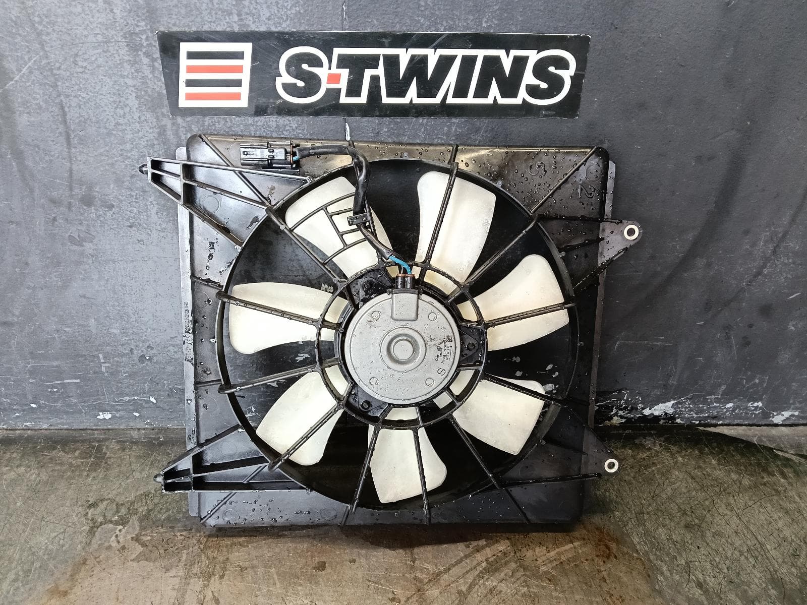 Used auto part listing image: 2012 HONDA ACCORD FAN A/C FAN, 2.4, 8TH GEN, EURO (VIN JHMCU), 06/08-12/15 0000391876