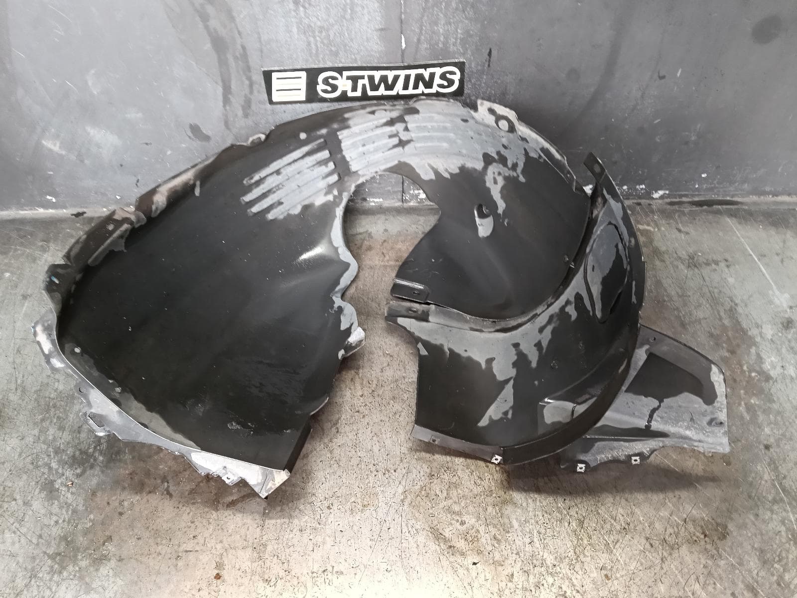 Used auto part listing image: 2015 VOLKSWAGEN GOLF RIGHT GUARD LINER GEN 7, FRONT, 11/12-08/20 0000394645