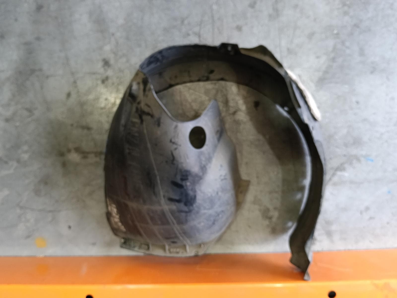 Used auto part listing image: 2021 HYUNDAI I30 RIGHT GUARD LINER FRONT, CN7, SEDAN (S.KOREA VIN KMHL), STANDARD TYPE, 08/20- 0000393414