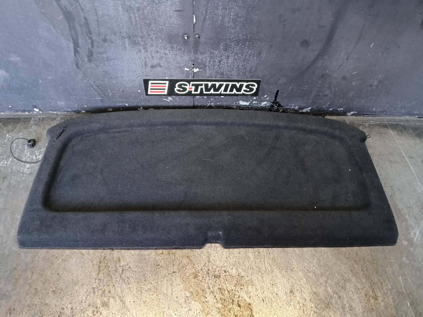 Used auto part listing image: 2017 VOLKSWAGEN GOLF PARCEL SHELF CARGO BLIND GEN 7, HATCH, 11/12-08/20 0000393905