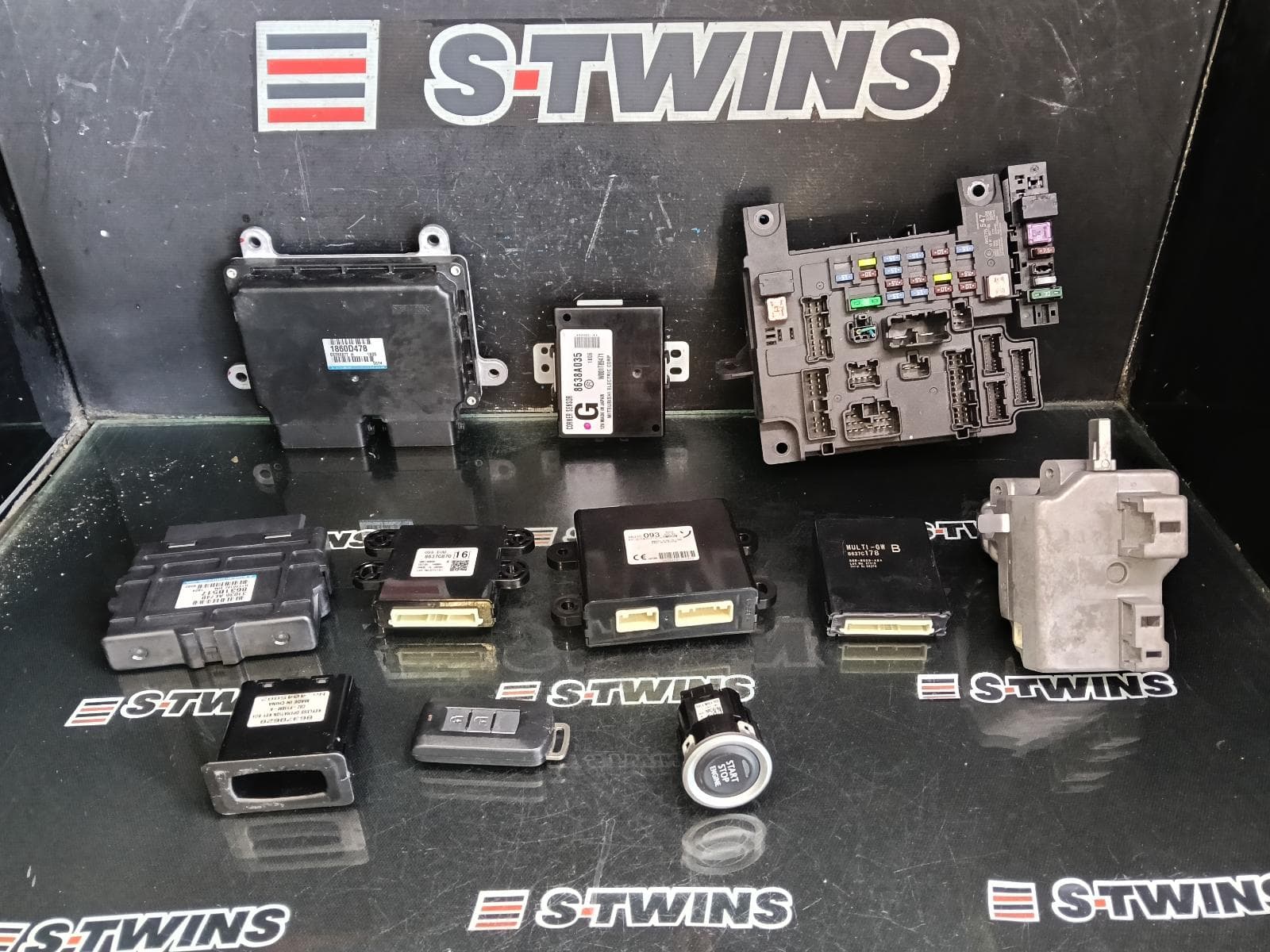 Used auto part listing image: 2021 MITSUBISHI ASX ENGINE ECU, PETROL, AUTO T/M, SEC SET (ECU/IMM/READER/KEY), XB-XD, 07/12-12/24 0000394777