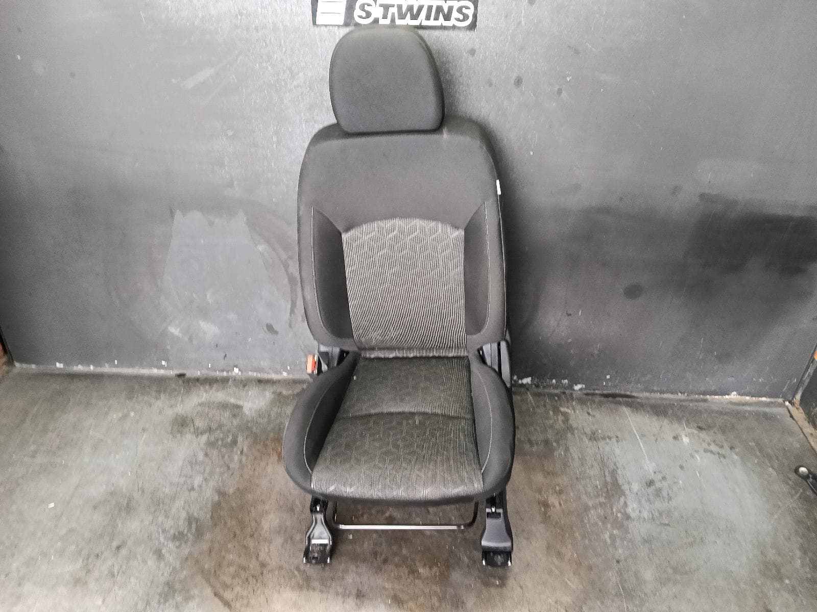 Used auto part listing image: 2021 MITSUBISHI ASX FRONT SEAT LH FRONT, XD, CLOTH, ES/LS, 06/19-12/24 0000394662