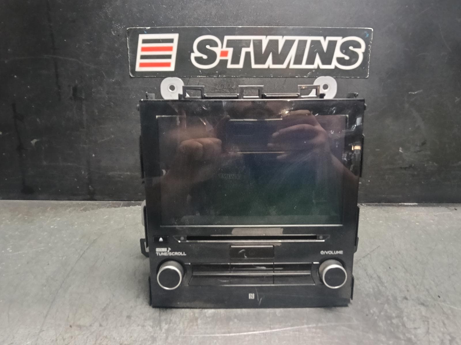 Used auto part listing image: 2020 SUBARU FORESTER HEAD UNIT, W/ DISPLAY UNIT, 8IN, W/ SAT NAV TYPE, SK, 08/18-11/24 0000413954