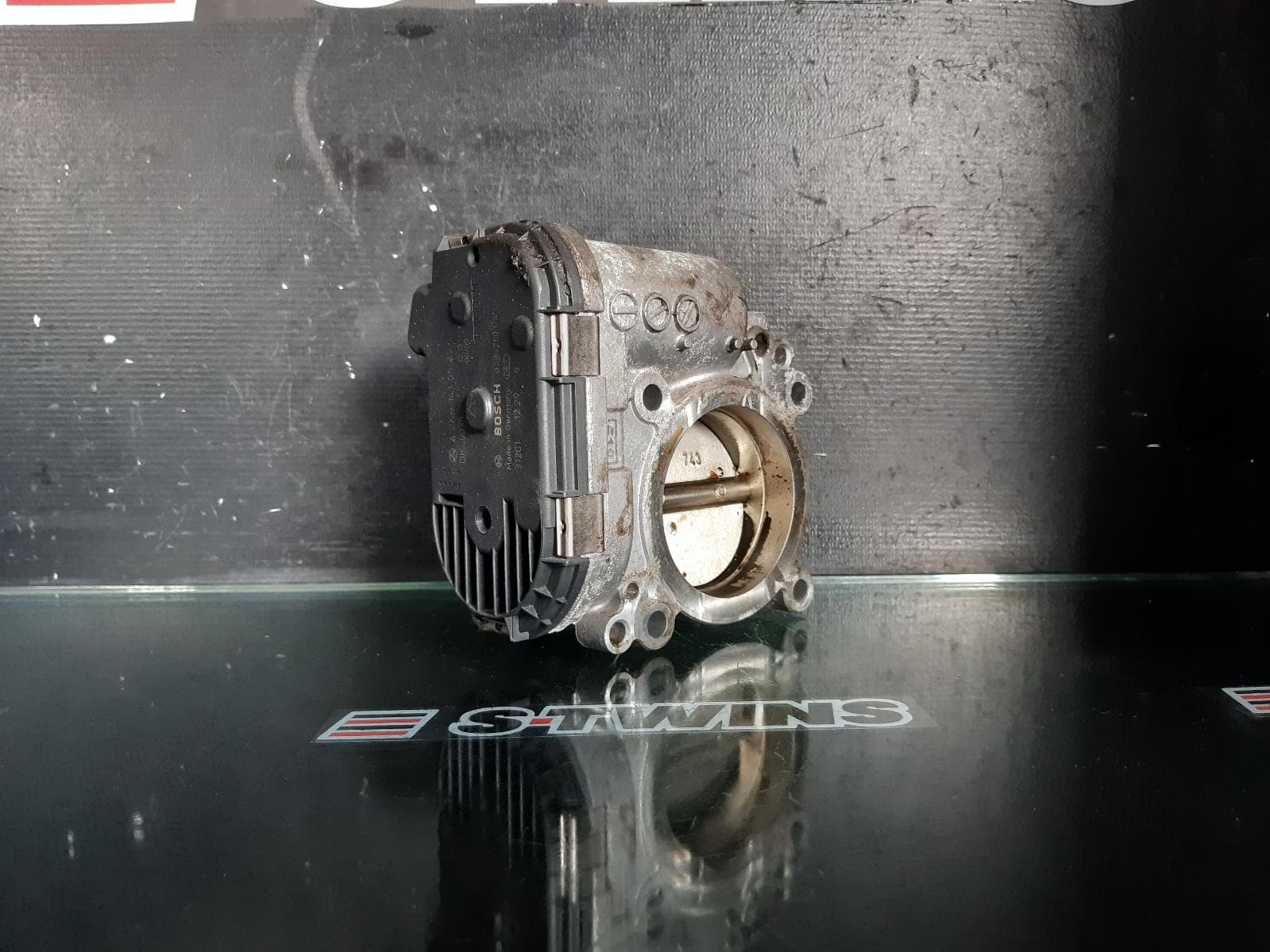 Used auto part listing image: 2013 MERCEDES C CLASS THROTTLE BODY 1.8, PETROL, BOSCH P/N A2661410525, W204/C204, 07/07-01/15 0000178727