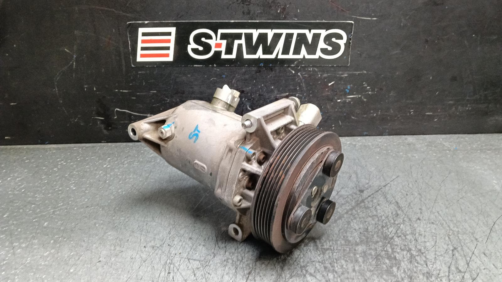 Used auto part listing image: 2015 HOLDEN COLORADO A C COMPRESSOR RG, UTE, DIESEL, 01/12-12/20 0000399856