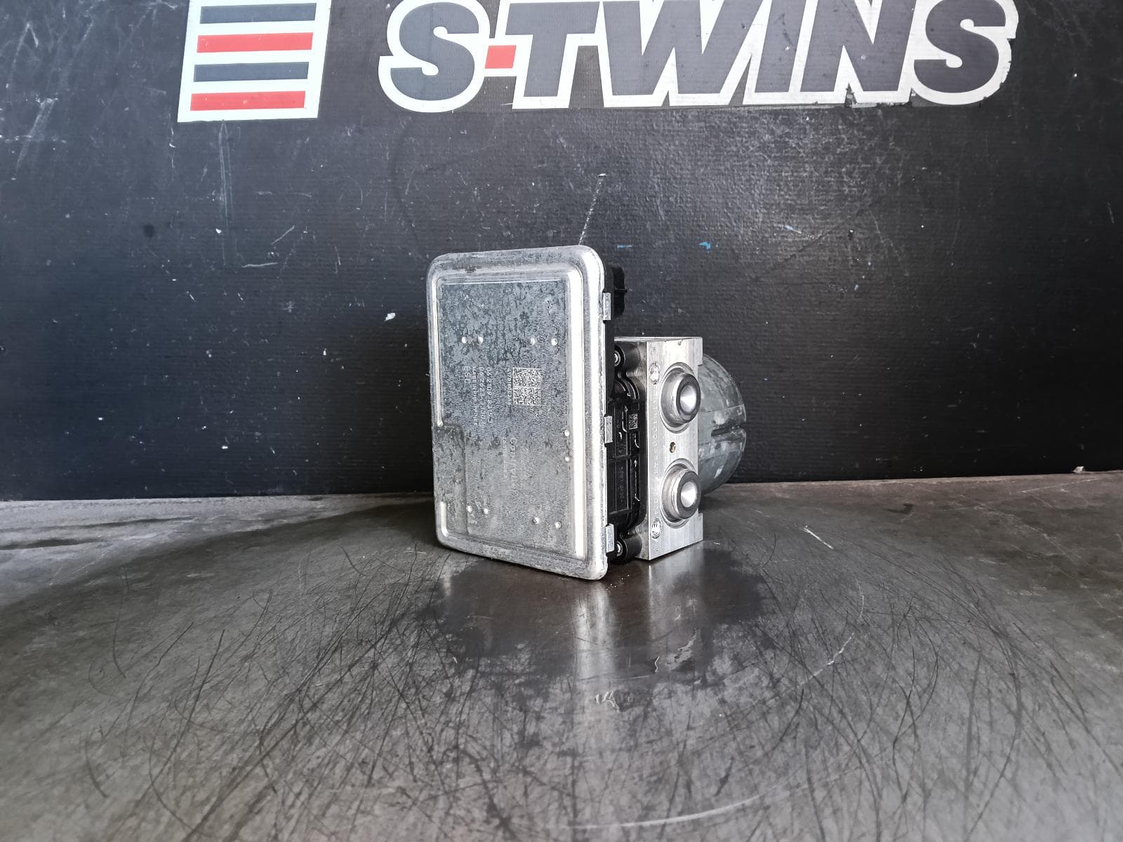 Used auto part listing image: 2018 MAZDA CX5 ABS PUMP MODULATOR P/N K1Y3437A0C, KF, 02/17-11/18 0000395557