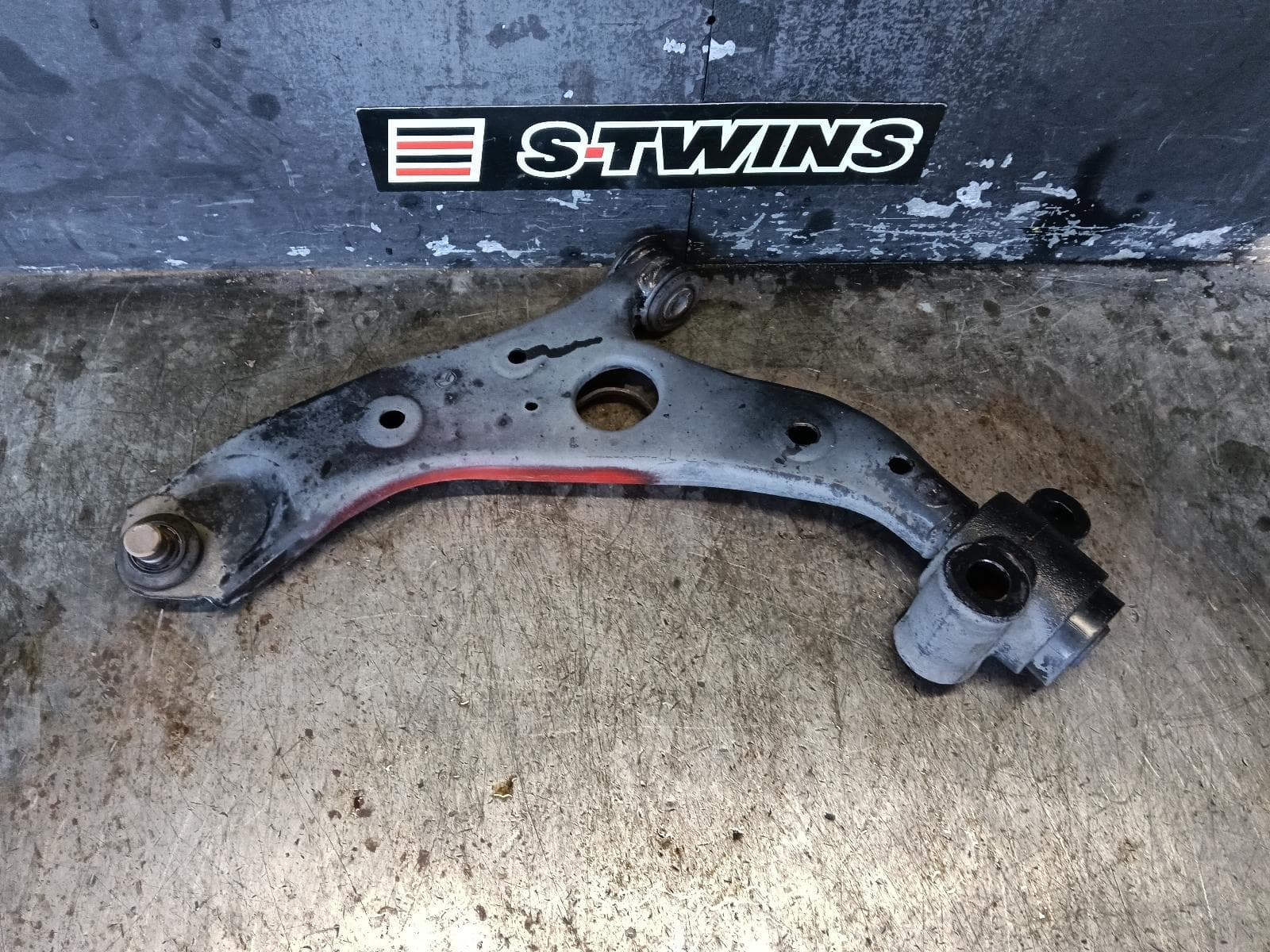 Used auto part listing image: 2018 MAZDA CX5 LEFT FRONT LOWER CONTROL ARM KF, 4WD, 02/17- 0000395574