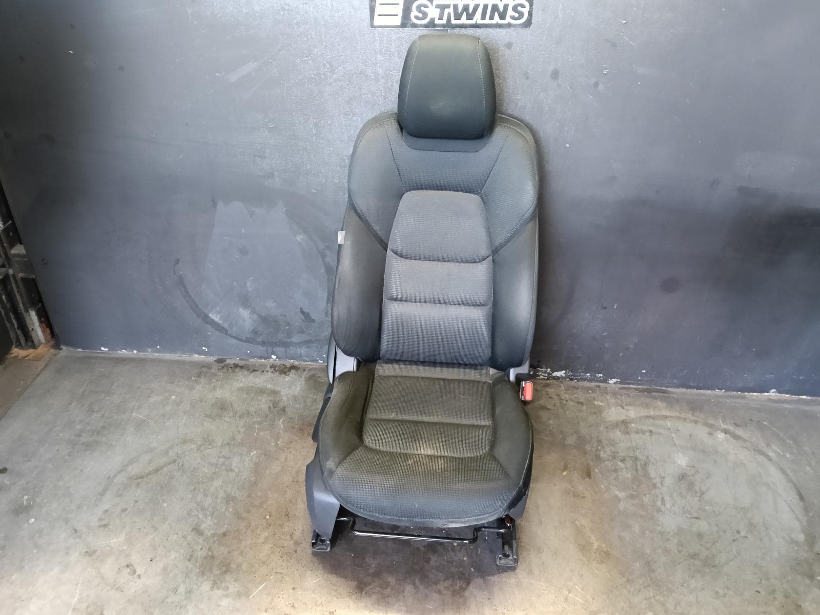 Used auto part listing image: 2018 MAZDA CX5 FRONT SEAT RH FRONT, KF, CLOTH, MAXX SPORT, 02/17- 0000395378