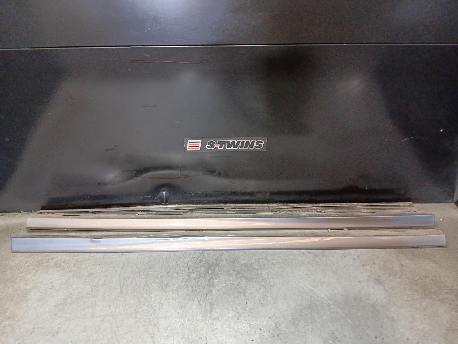 Used auto part listing image: 2017 VOLKSWAGEN GOLF SIDE STEP SKIRT GEN 7, ASSY, R/R LINE, 12/12-08/20 0000263433