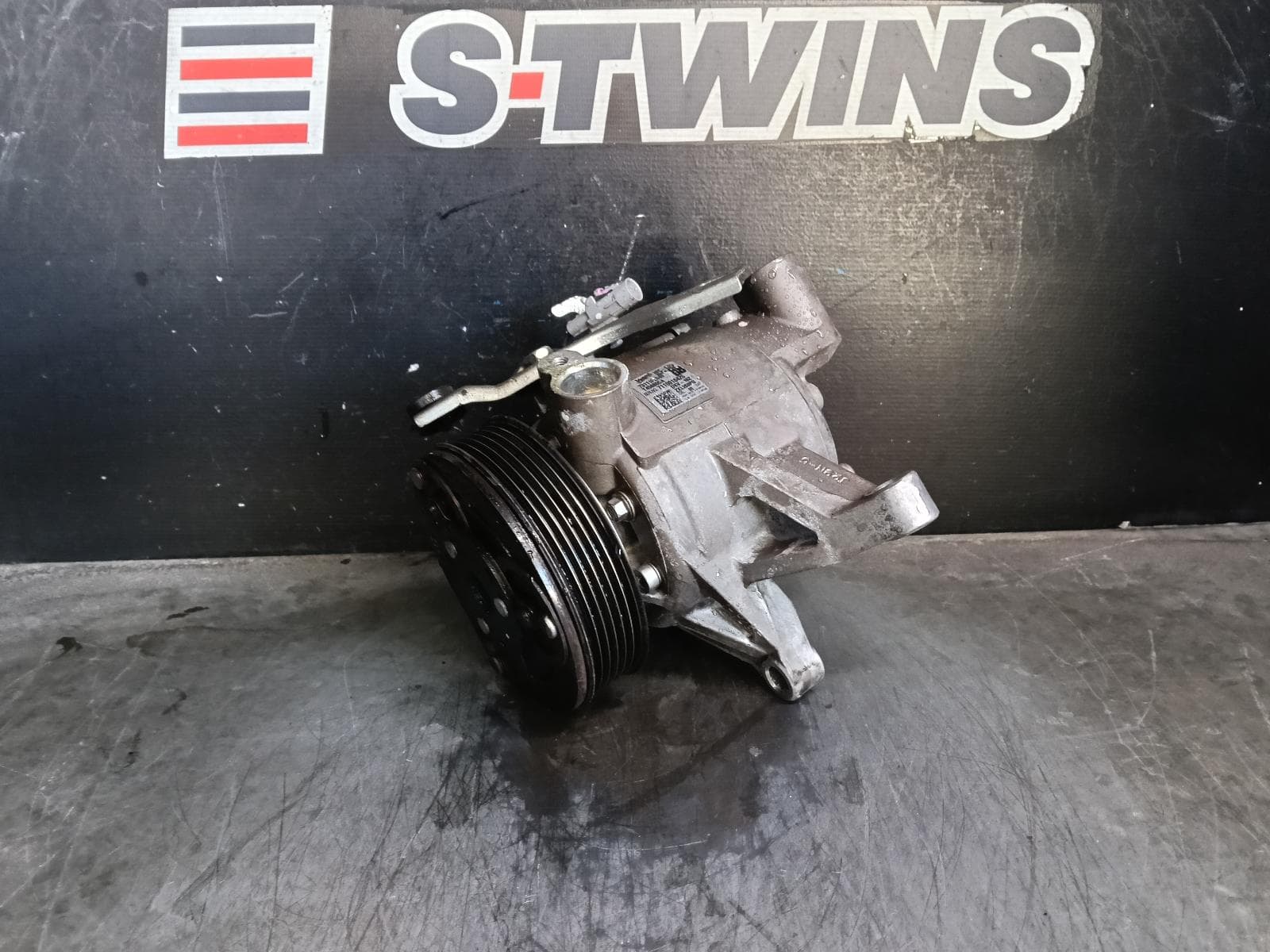 Used auto part listing image: 2018 SUBARU XV A C COMPRESSOR G5X, 2.0, PETROL, P/N FL040, 03/17-06/23 0000395436
