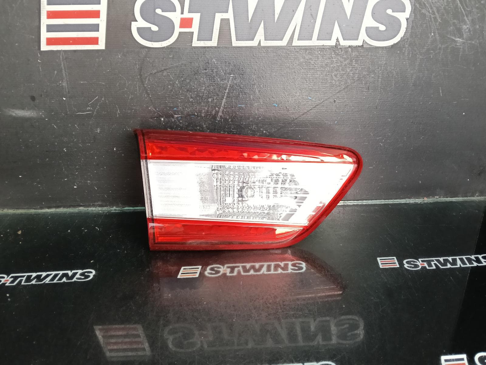 Used auto part listing image: 2018 SUBARU XV REAR GARNISH TAILGATE LAMP (LH SIDE), W/ CHROME INSERT TYPE, G5X, 03/17-06/23 0000395447