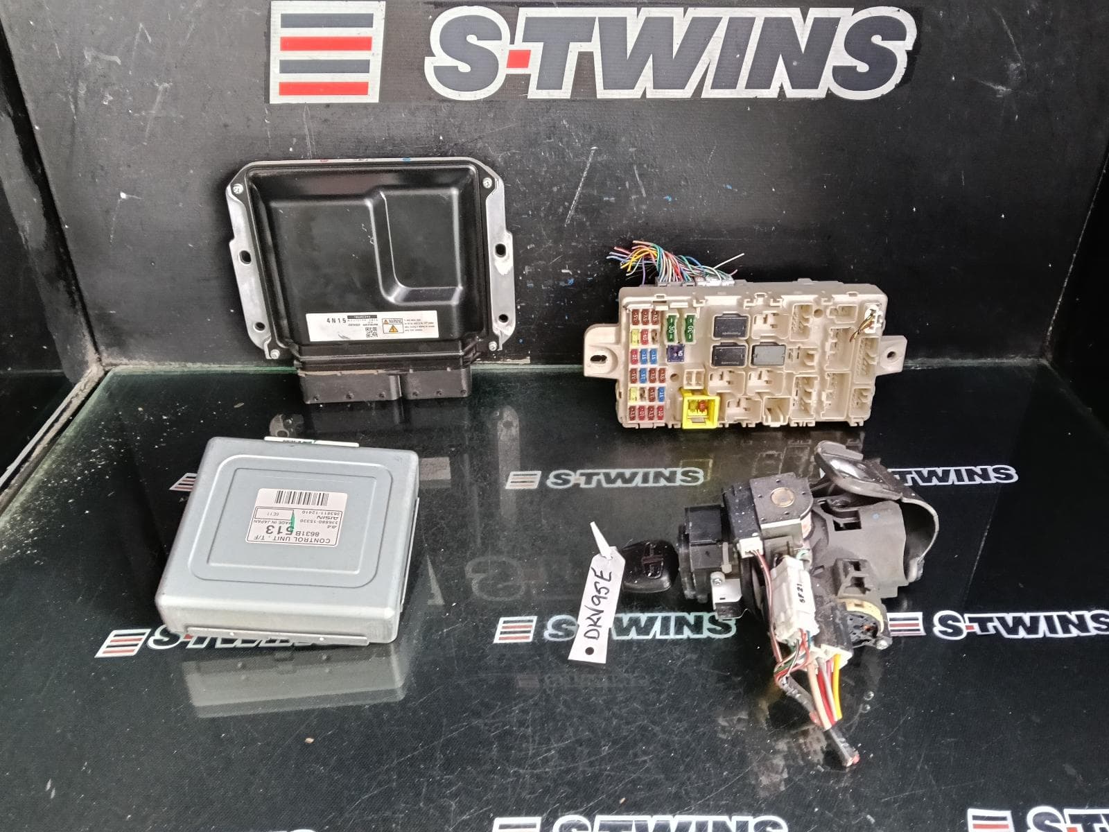 Used auto part listing image: 2016 MITSUBISHI TRITON ENGINE ECU, 2.4, DIESEL, 4N15, AUTO T/M, P/N 1860C395, SEC SET (ECU/IMM/READER/KEY), MQ-MR, 03/15-10/18 0000396487