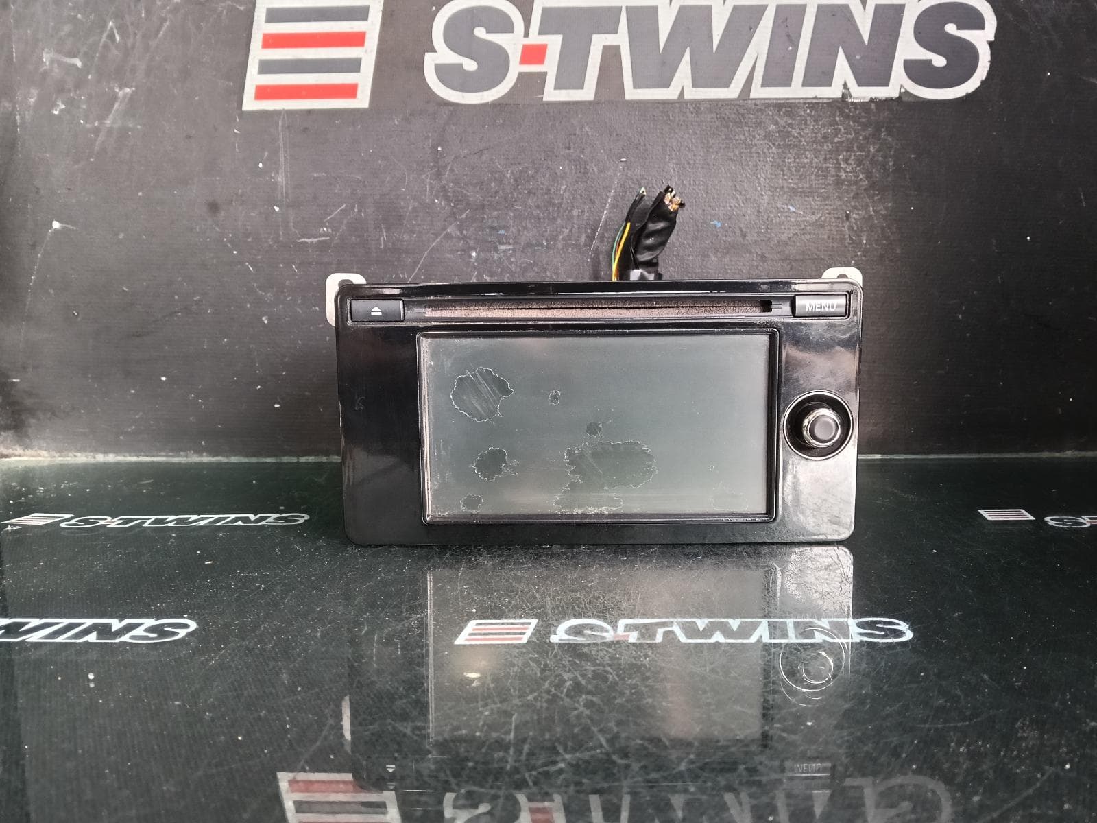 Used auto part listing image: 2016 MITSUBISHI TRITON HEAD UNIT, W/ DISPLAY UNIT, 6.1IN TOUCHSCREEN, W/ CD PLAYER & SINGLE KNOB TYPE, MQ, 01/15-12/17 0000396488