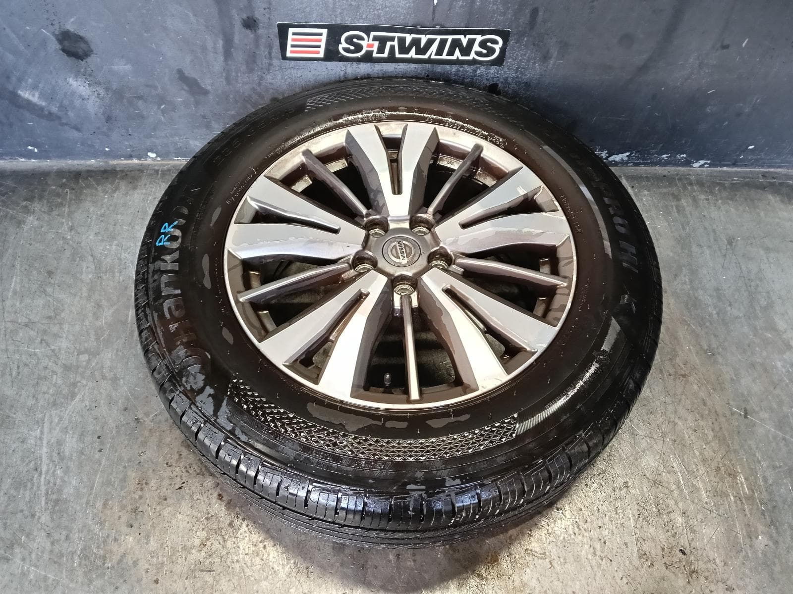 Used auto part listing image: 2019 NISSAN PATHFINDER WHEEL MAG FACTORY, 18X7.5IN, ST/ST-L, R52, 12/16-04/21 0000396698