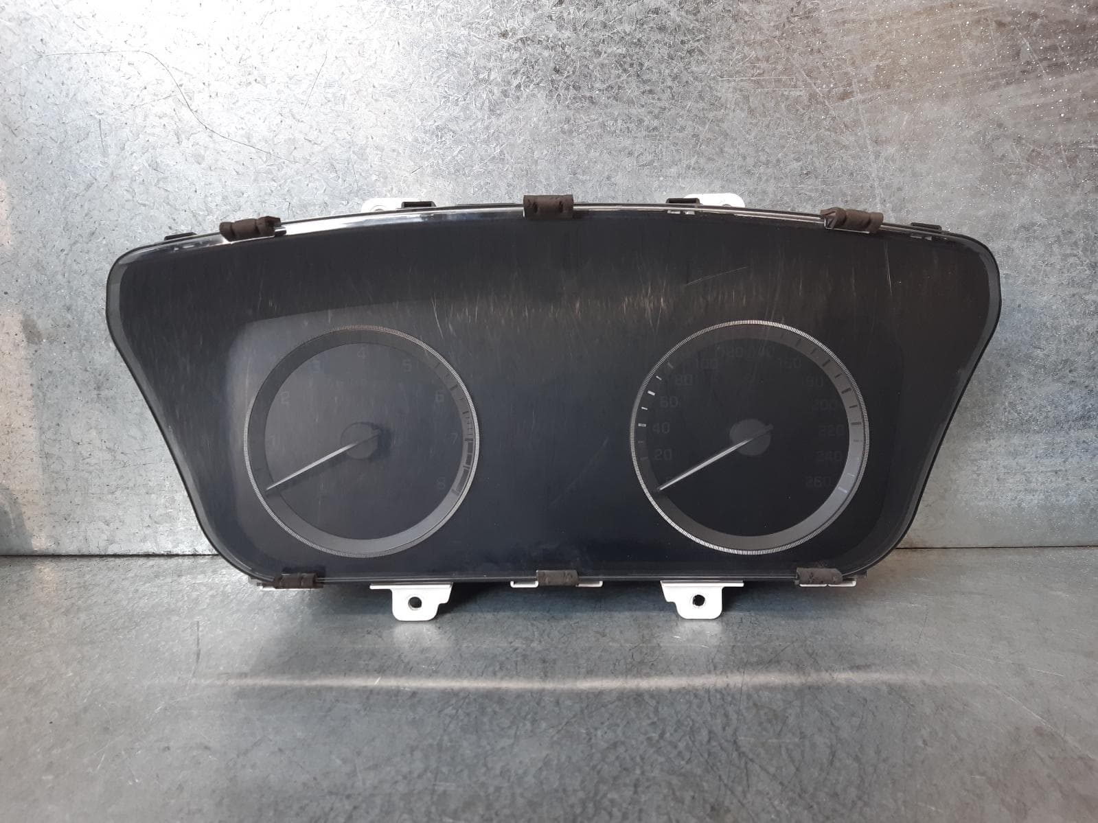 Used auto part listing image: 2015 HYUNDAI SONATA INSTRUMENTCLUSTER PETROL, PREMIUM, LF, 10/14-07/17 0000077136