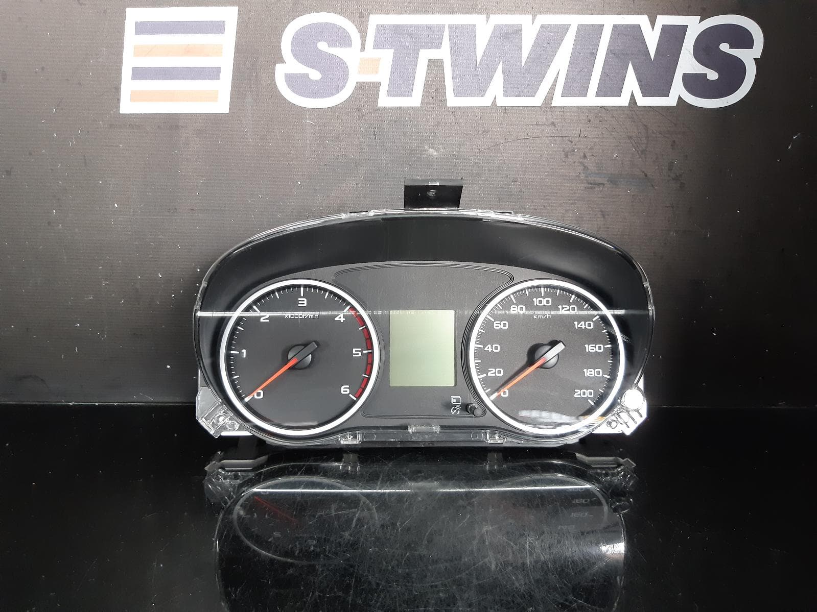 Used auto part listing image: 2017 MITSUBISHI TRITON INSTRUMENTCLUSTER MQ, DIESEL, 4WD, AUTO/MANUAL T/M, NON SUPER SELECT 4WD TYPE, 03/15-10/18 0000130005