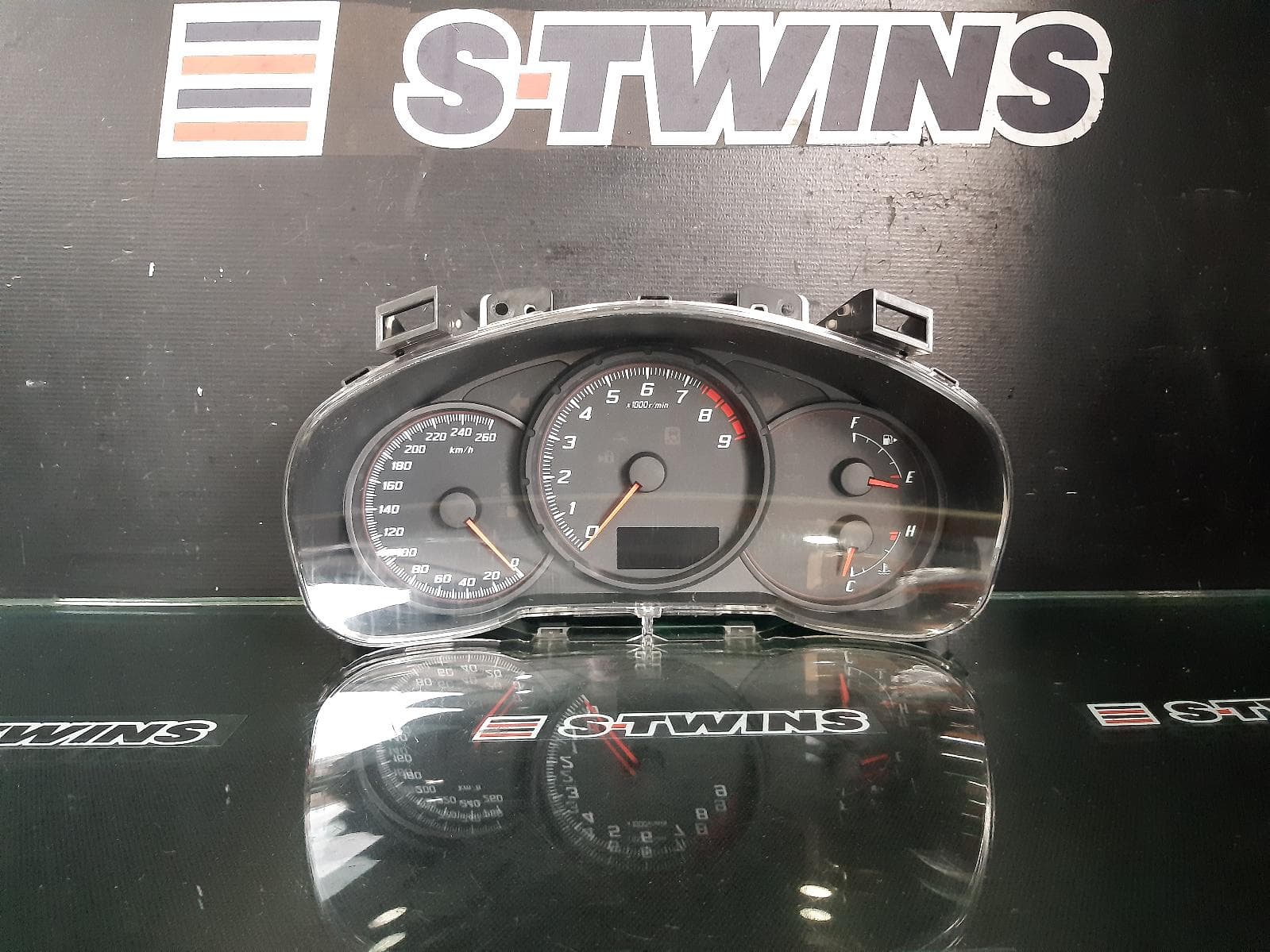 Used auto part listing image: 2014 TOYOTA 86 INSTRUMENTCLUSTER AUTO T/M, GT, ZN6, 04/12-09/21 0000171565