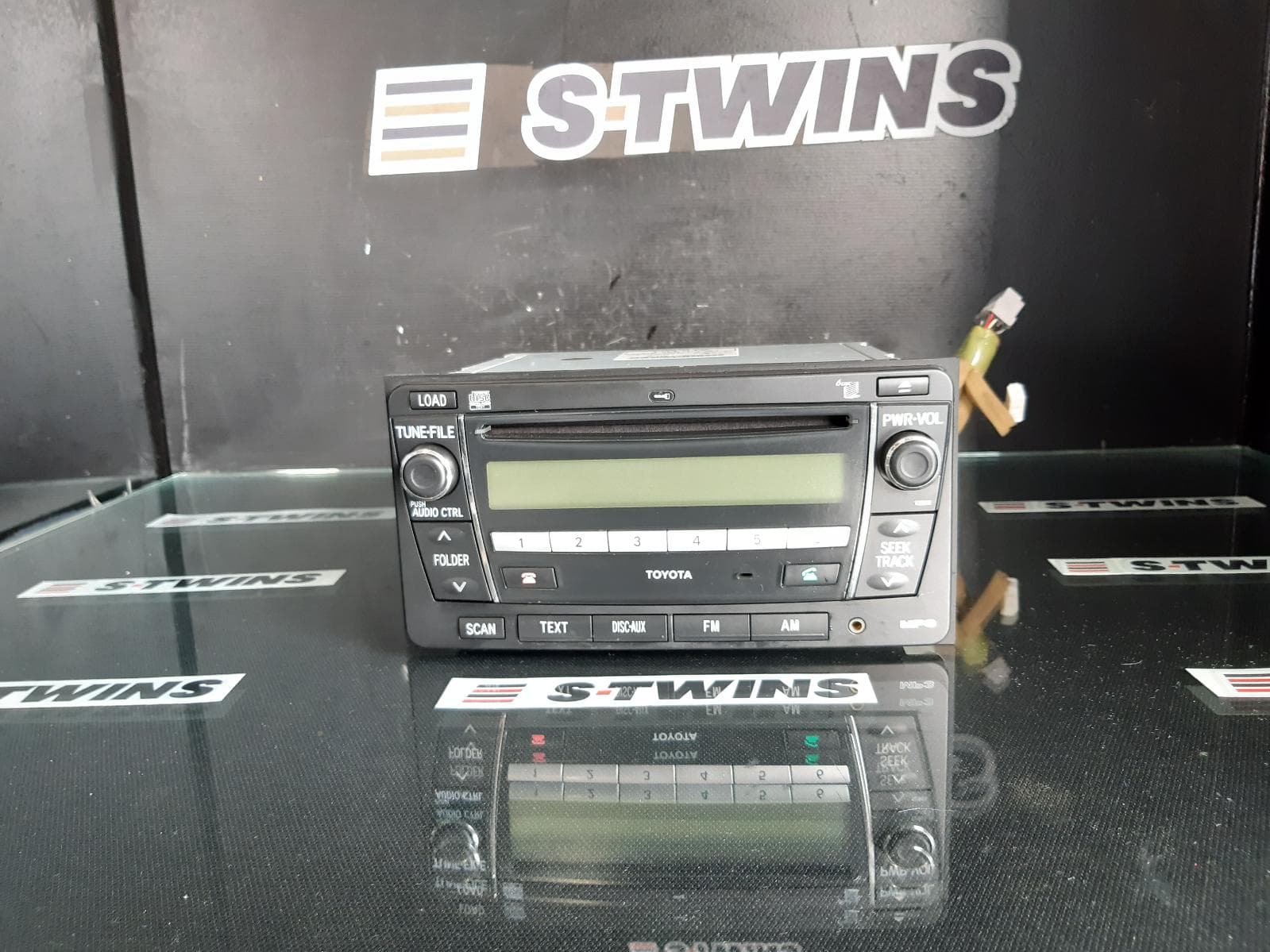 Used auto part listing image: 2008 TOYOTA PRADO 6 DISC CD STACKER (P/N ON FACE 12851), 120 SERIES, 02/03-10/09 0000143168