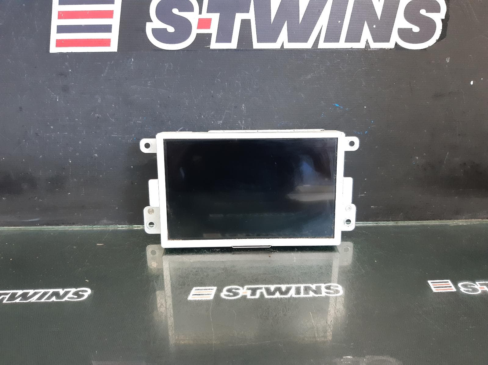 Used auto part listing image: 2019 FORD MUSTANG TOUCHSCREEN, 8IN, FM-FN, 08/15-04/23 0000354218