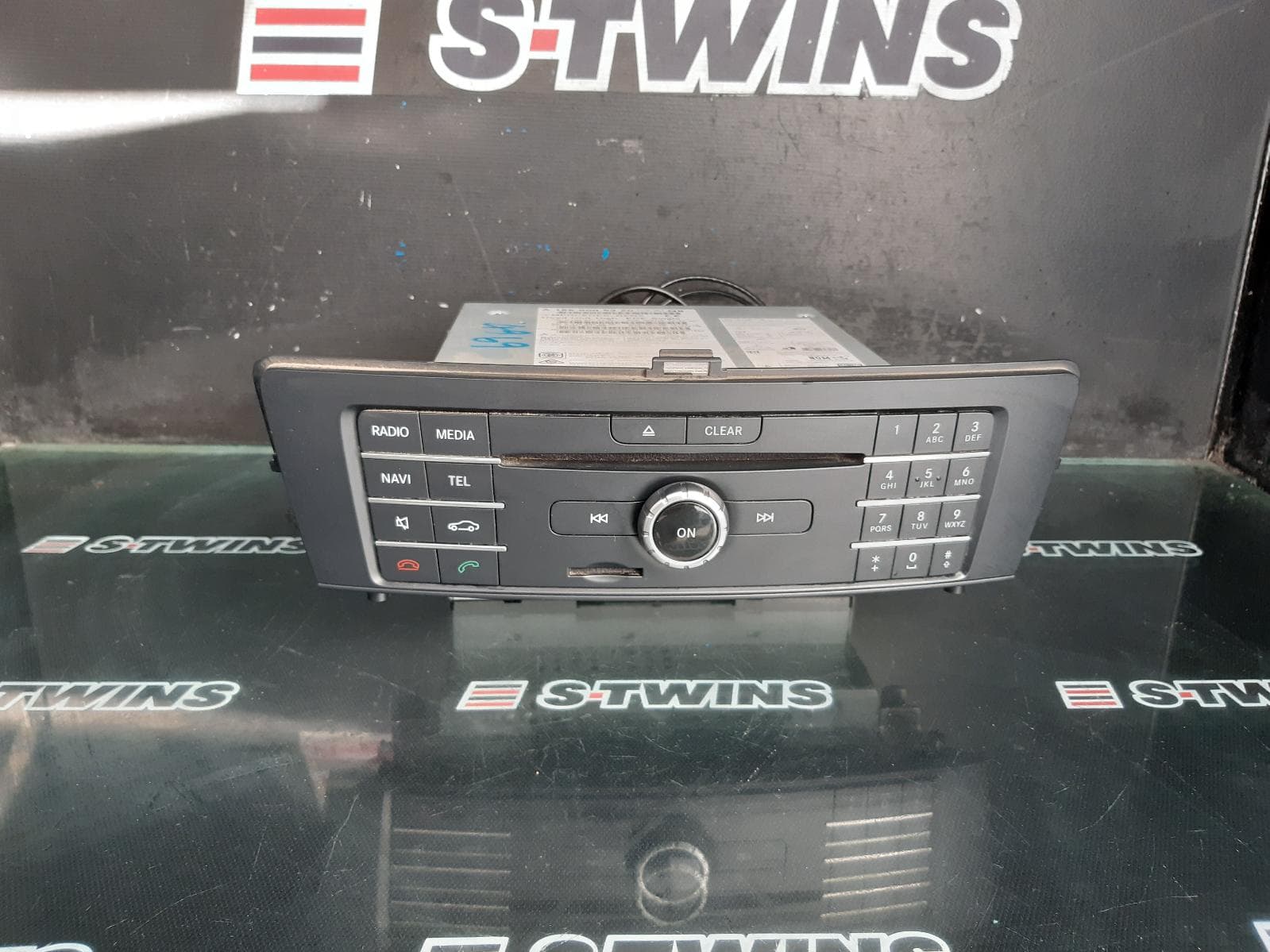 Used auto part listing image: 2018 MERCEDES GLS CLASS X166, DASH RADIO CONTROL PANEL/CONTROL UNIT, 01/16-07/19 0000285678
